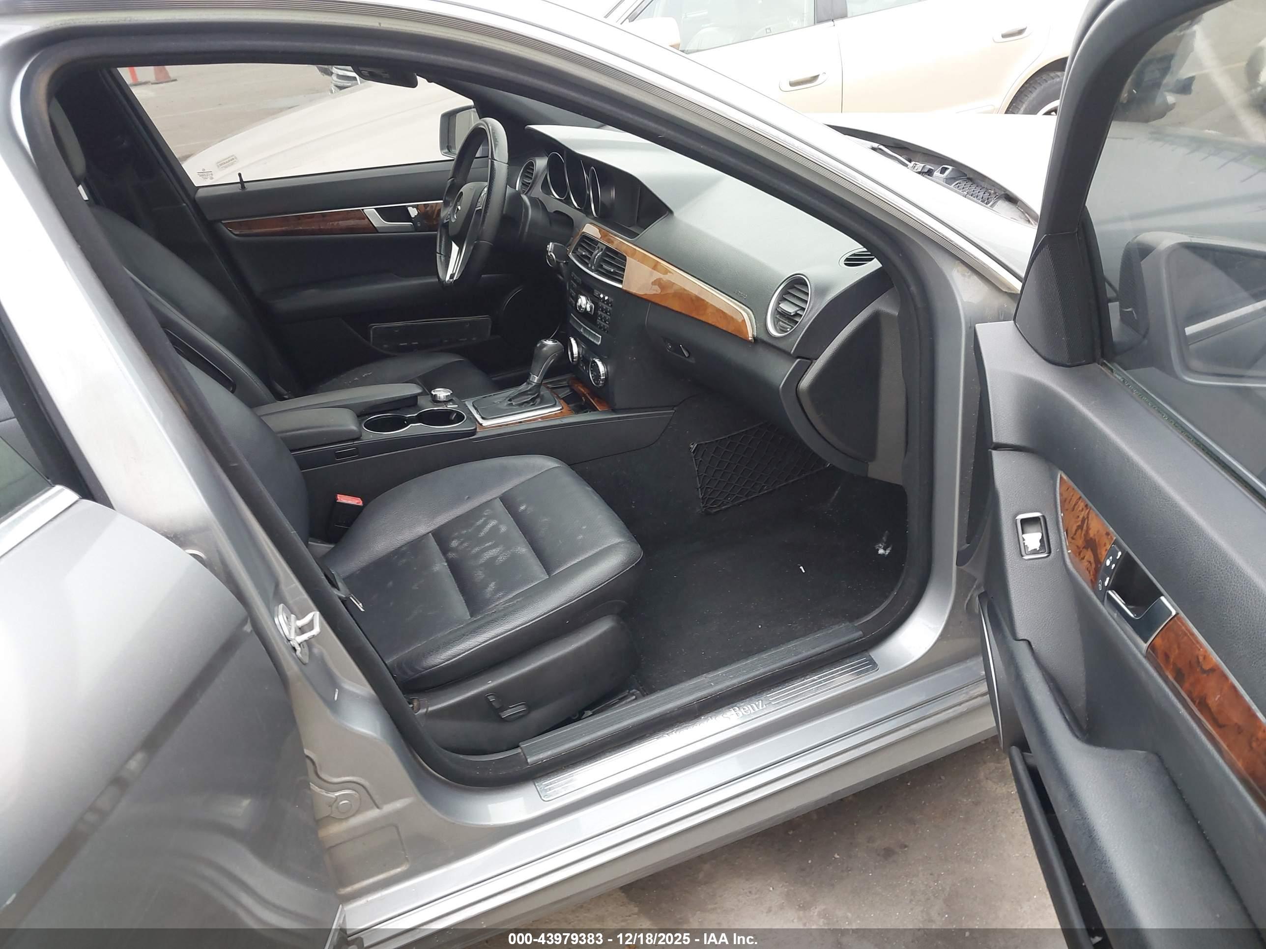 MERCEDES-BENZ C image 5