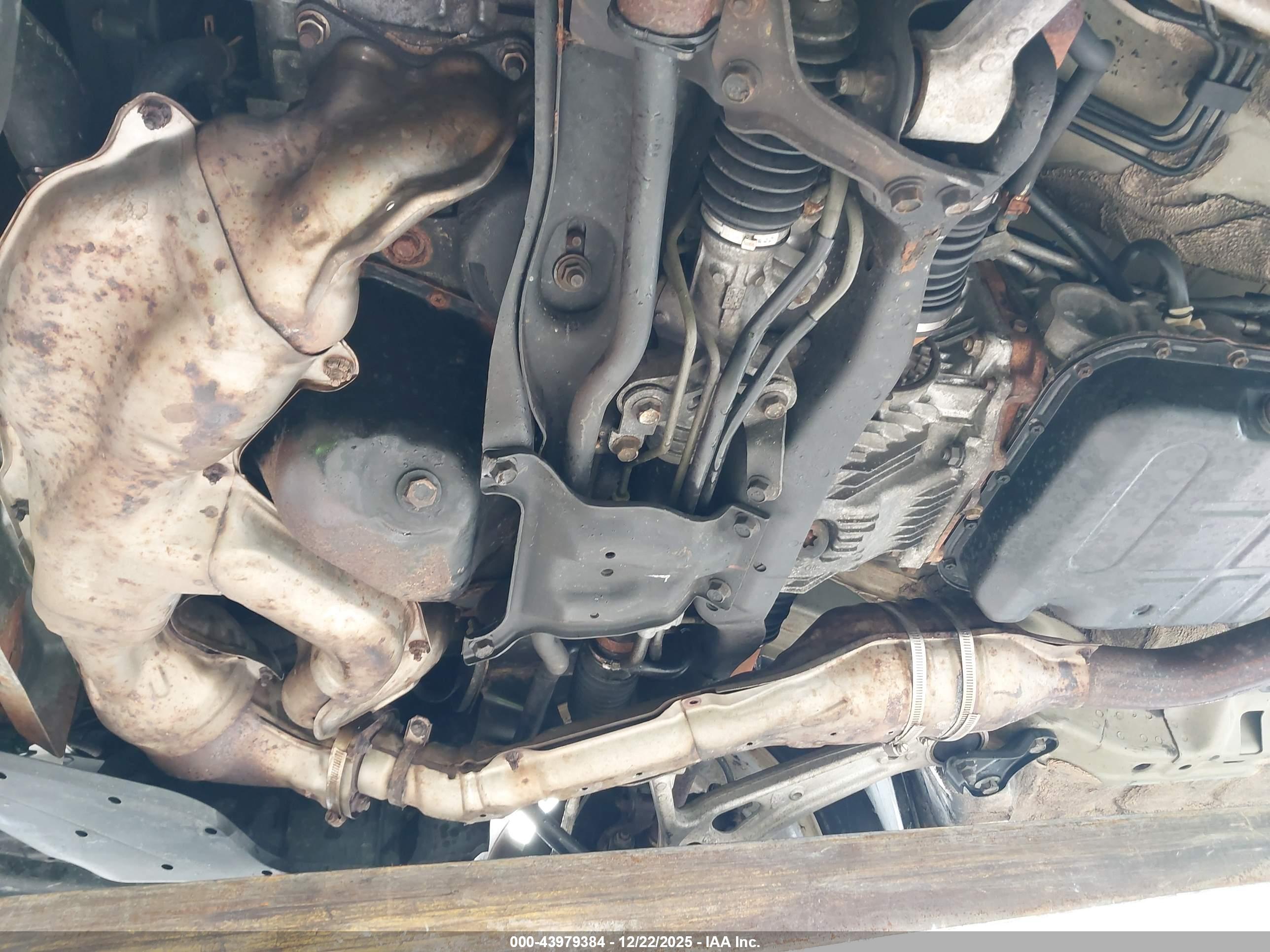 SUBARU OUTBACK image 6