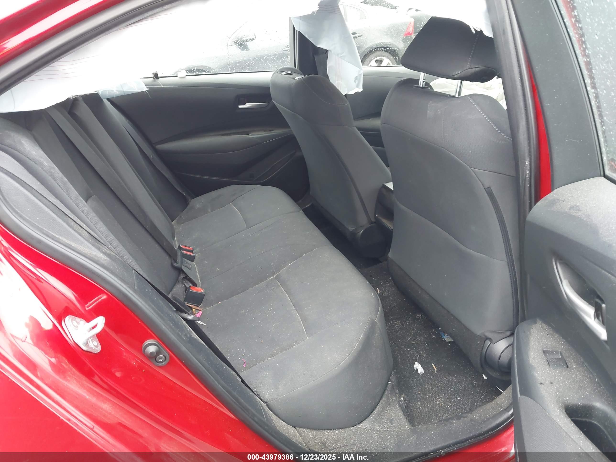 TOYOTA COROLLA image 8