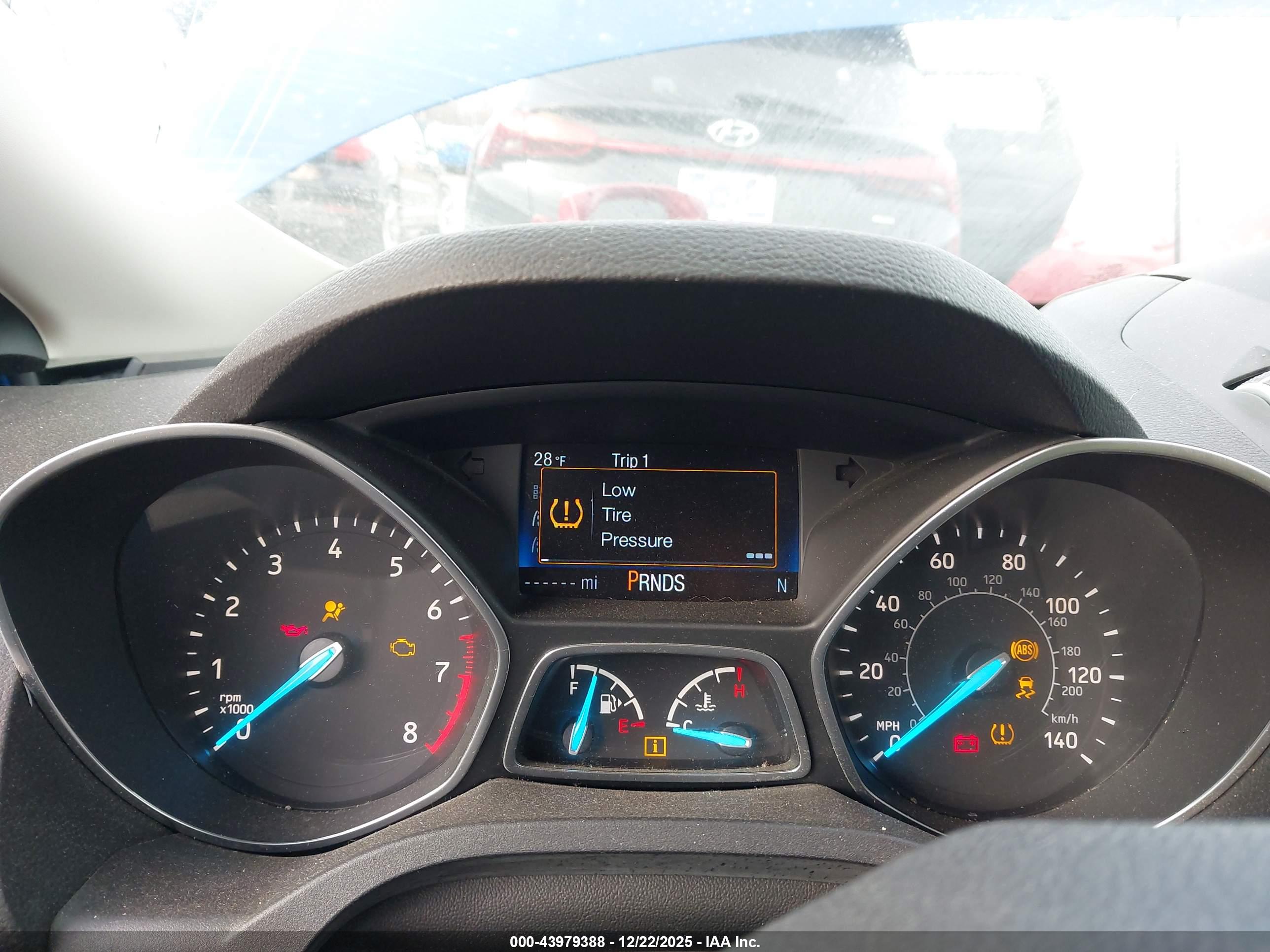 FORD ESCAPE image 7