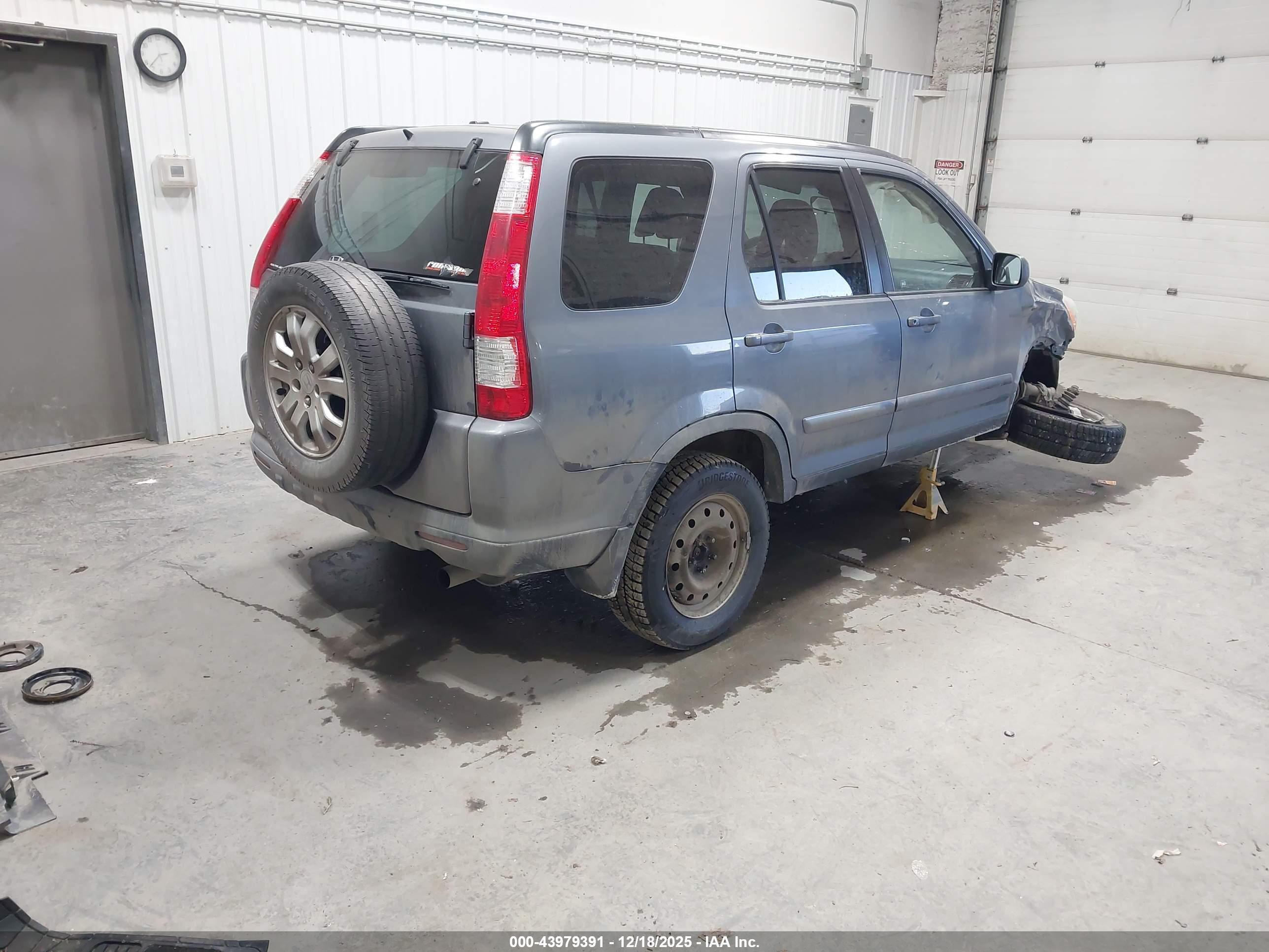 HONDA CR-V image 4
