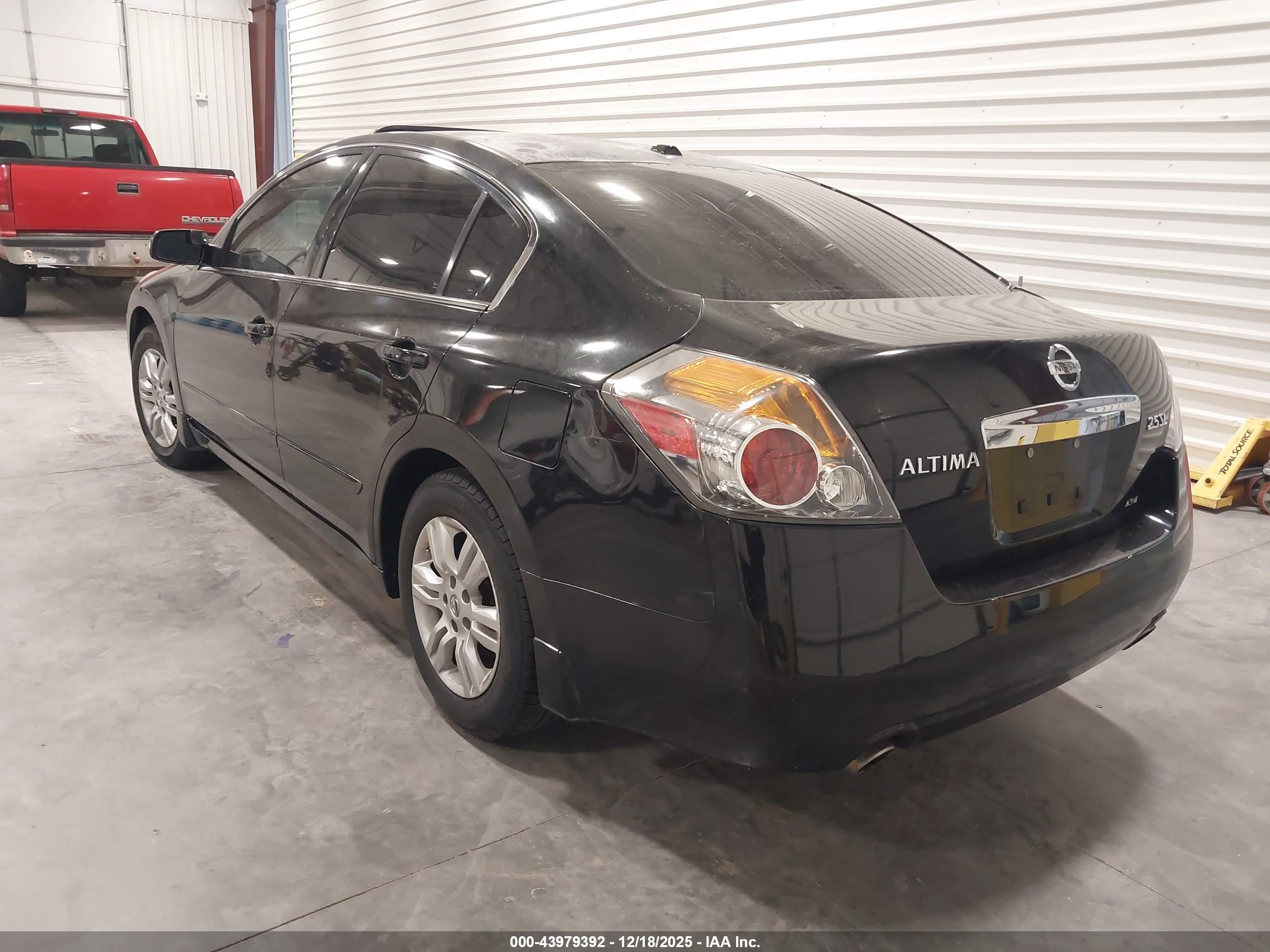 NISSAN ALTIMA image 3