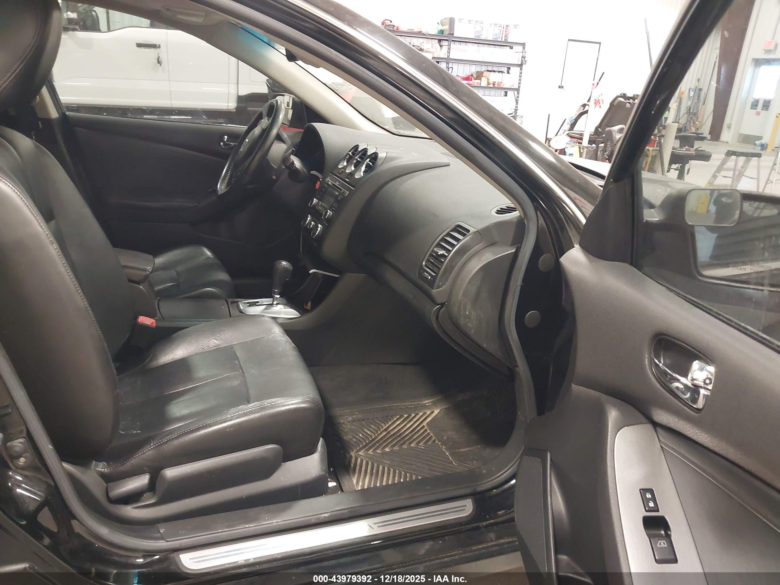NISSAN ALTIMA image 5
