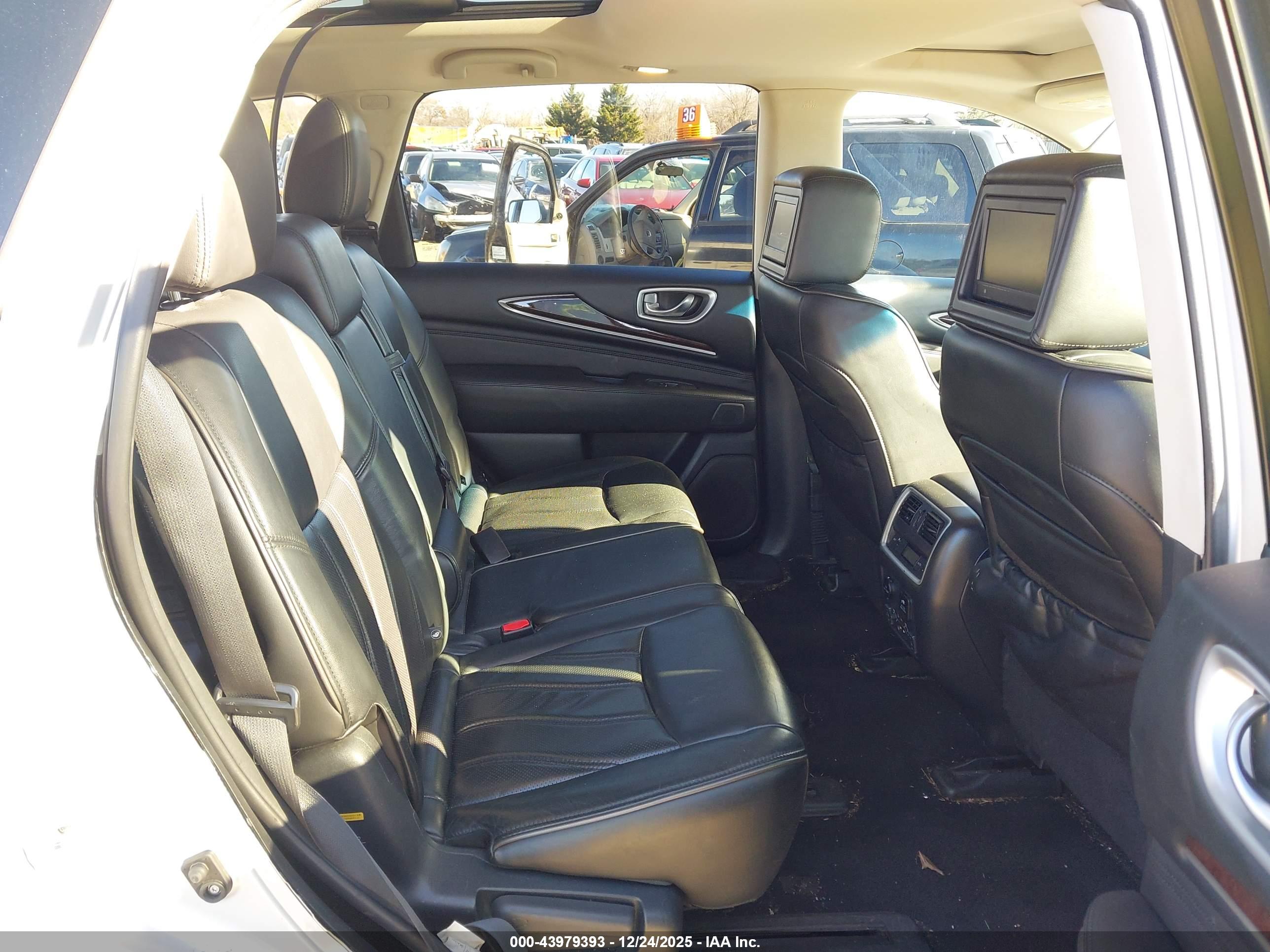 INFINITI QX60 image 8