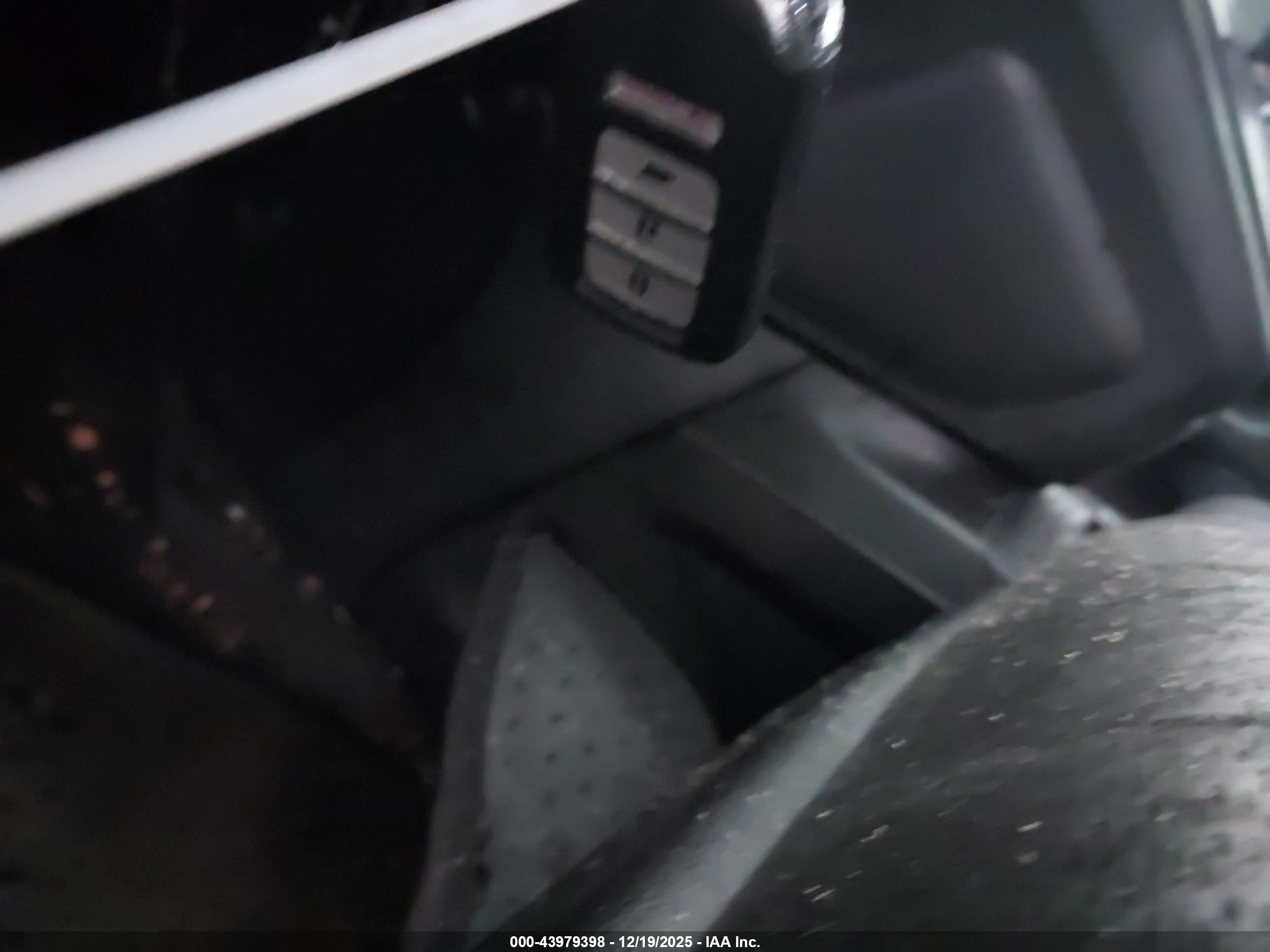 HONDA CR-V image 11