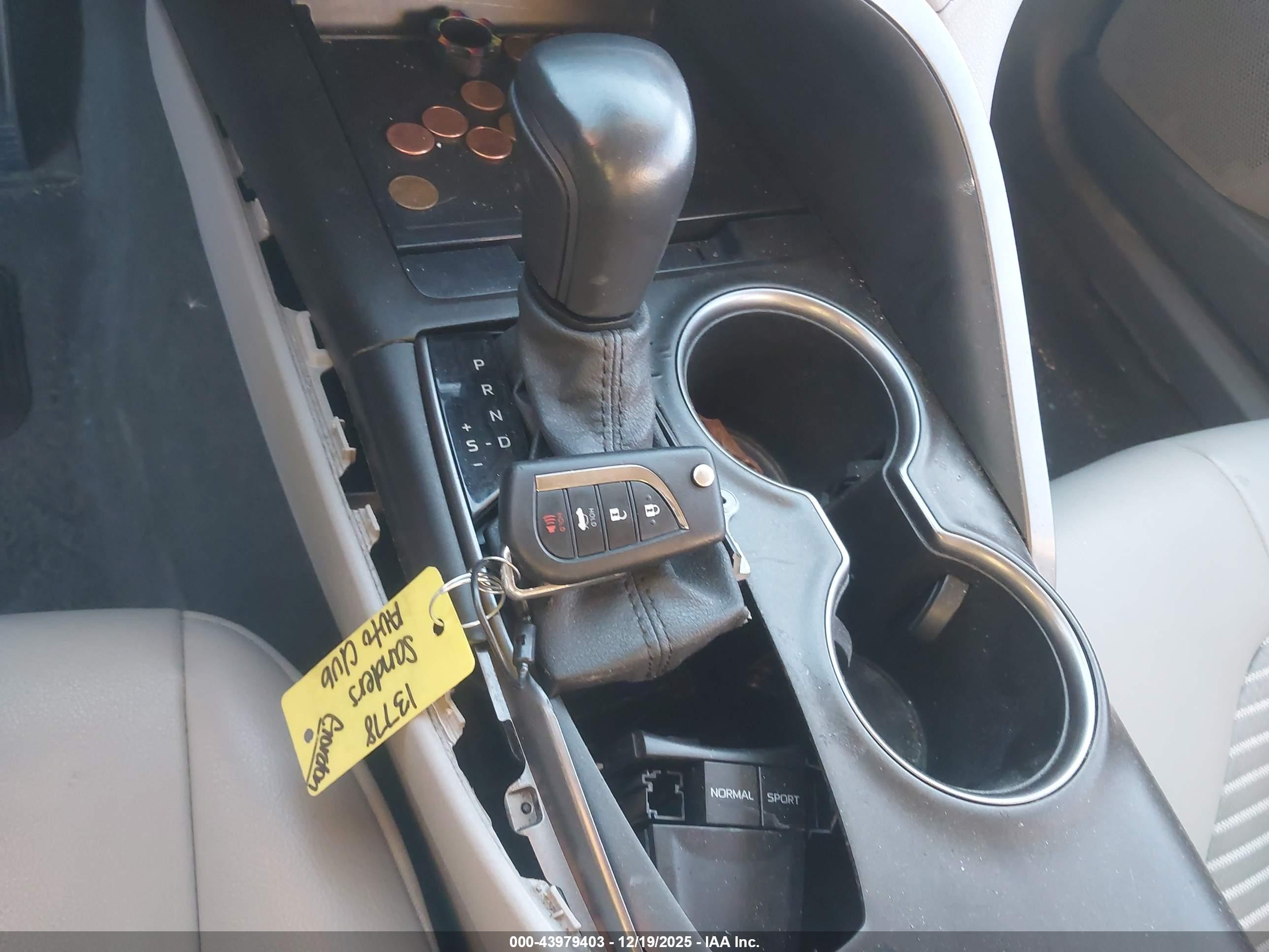 TOYOTA CAMRY image 11