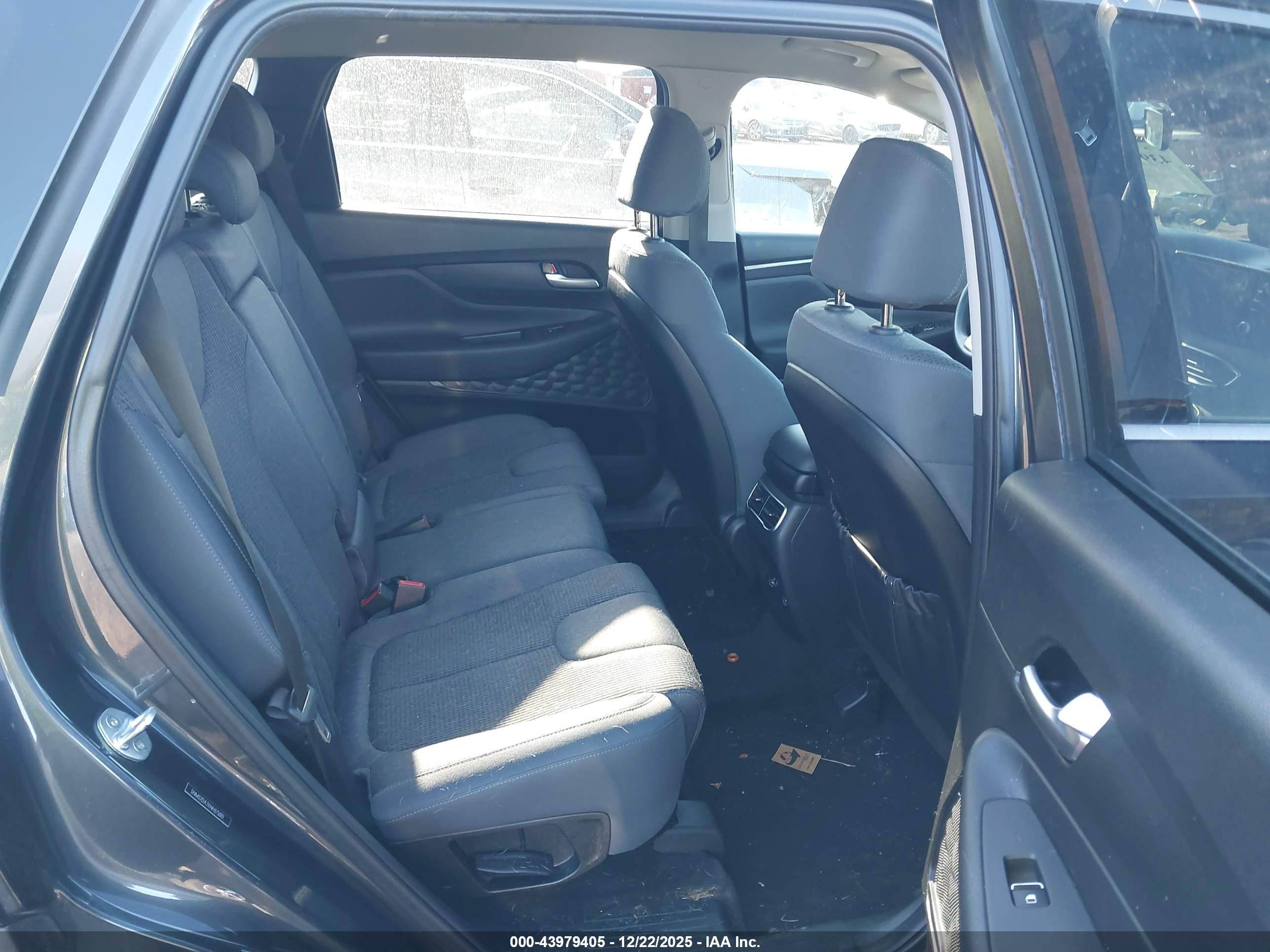 HYUNDAI SANTA image 8
