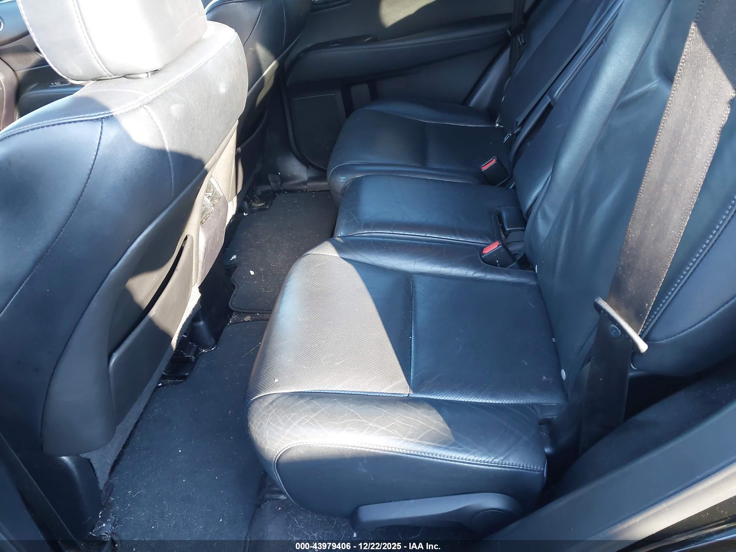 LEXUS RX image 8