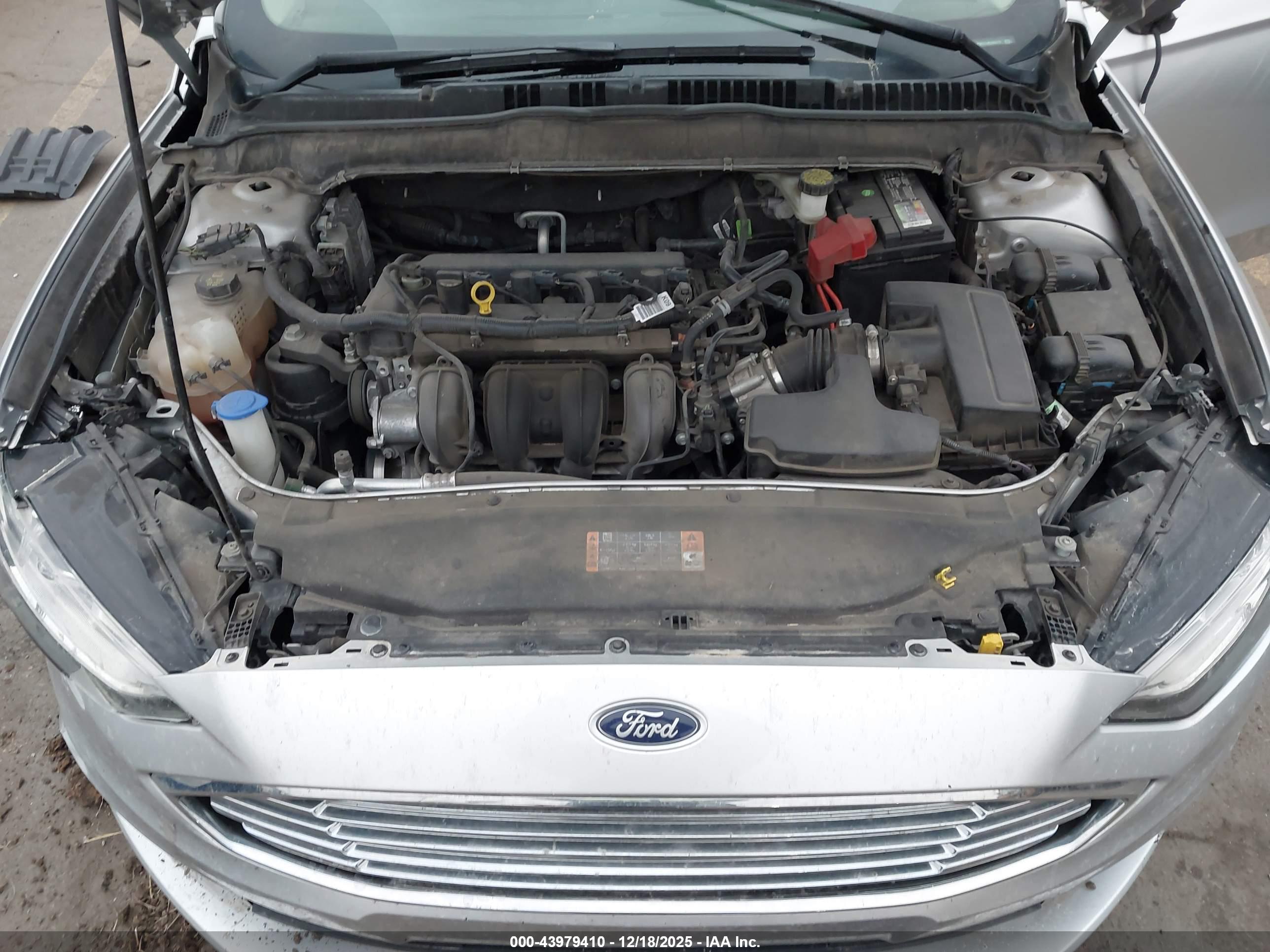 FORD FUSION image 10