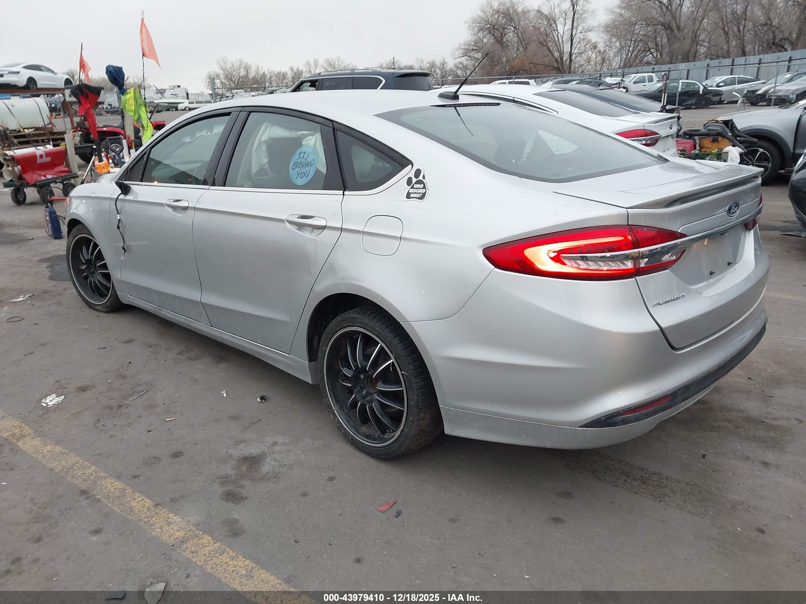 FORD FUSION image 3