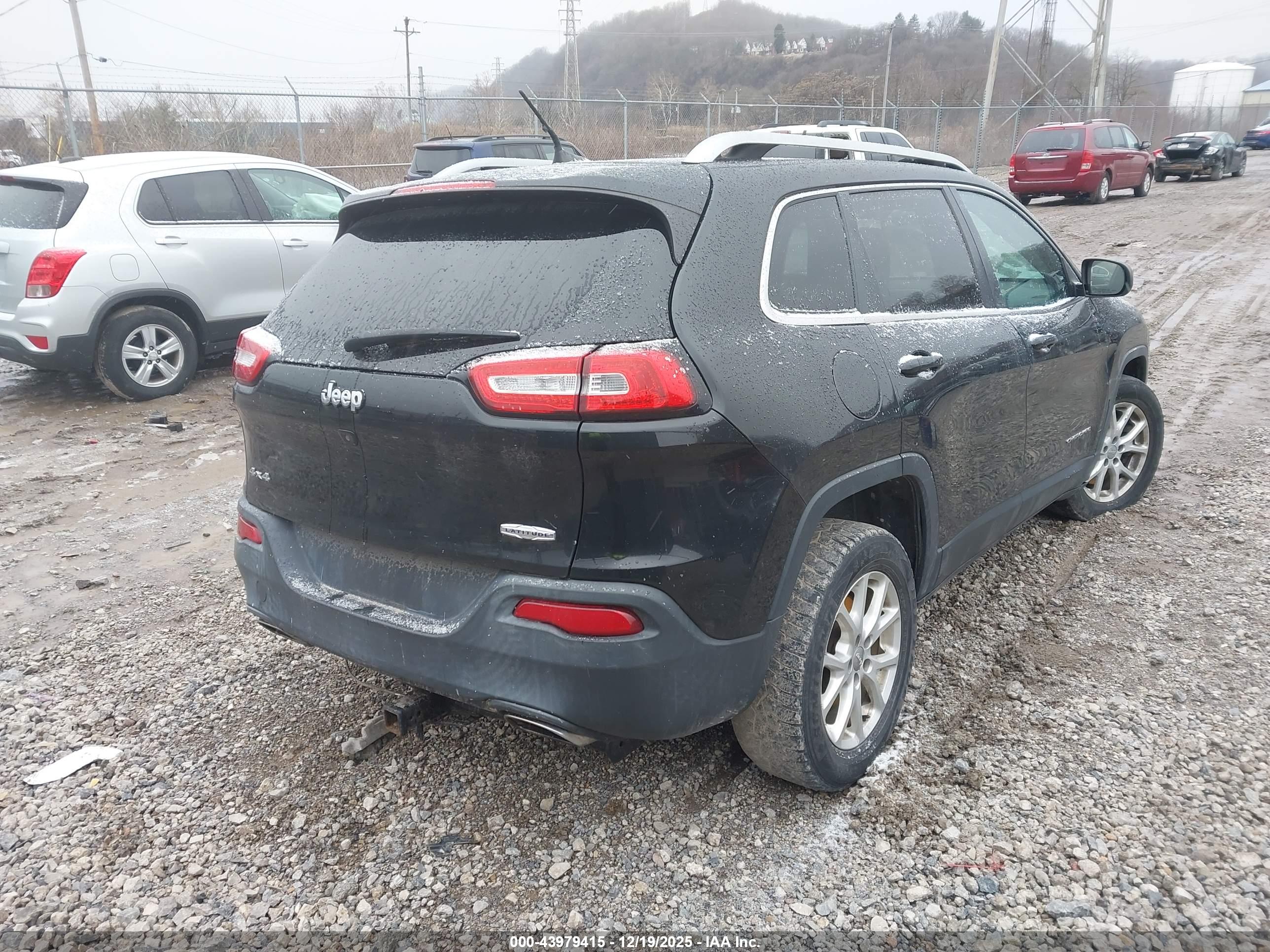 JEEP CHEROKEE image 4