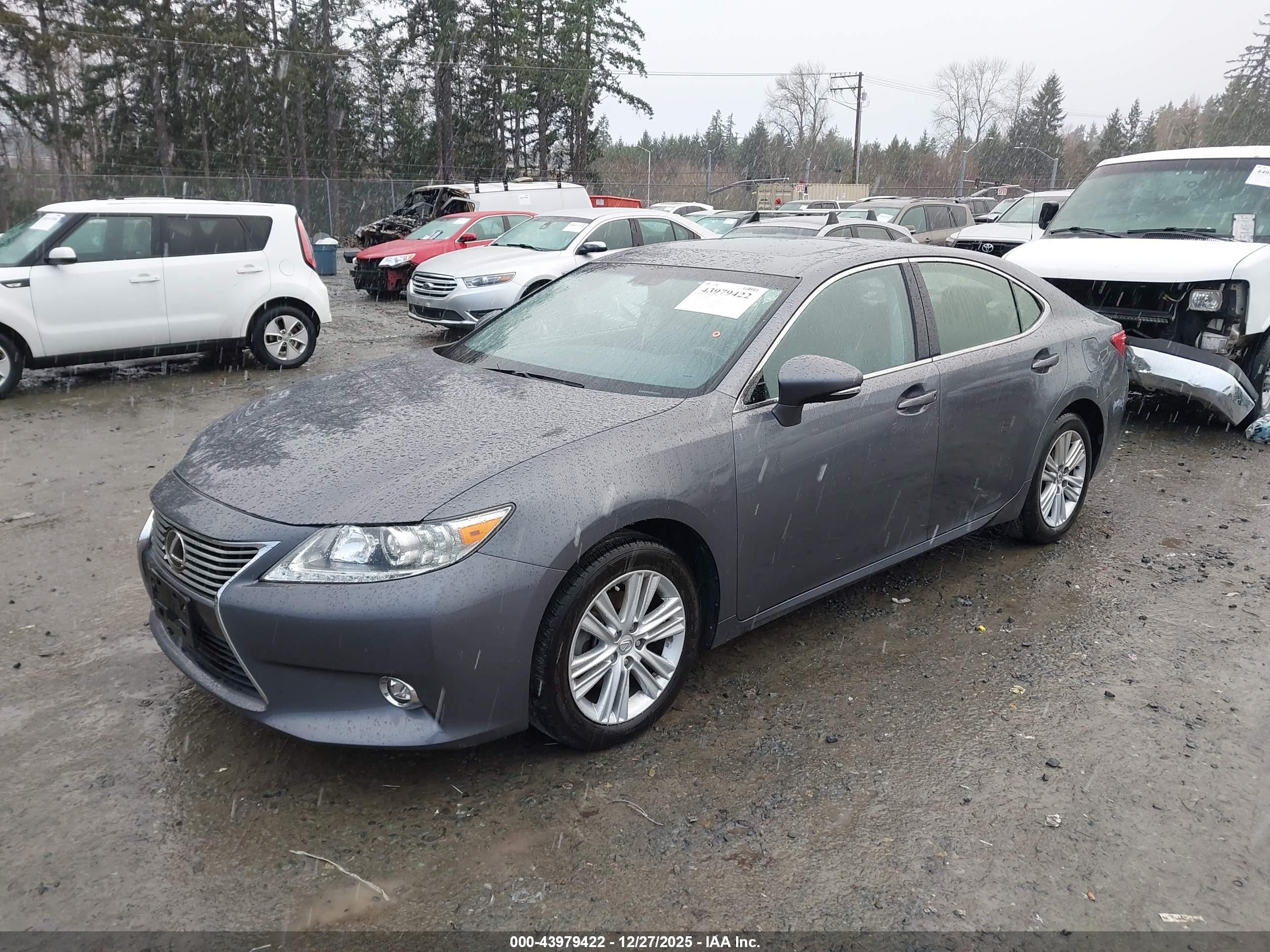 LEXUS ES image 2