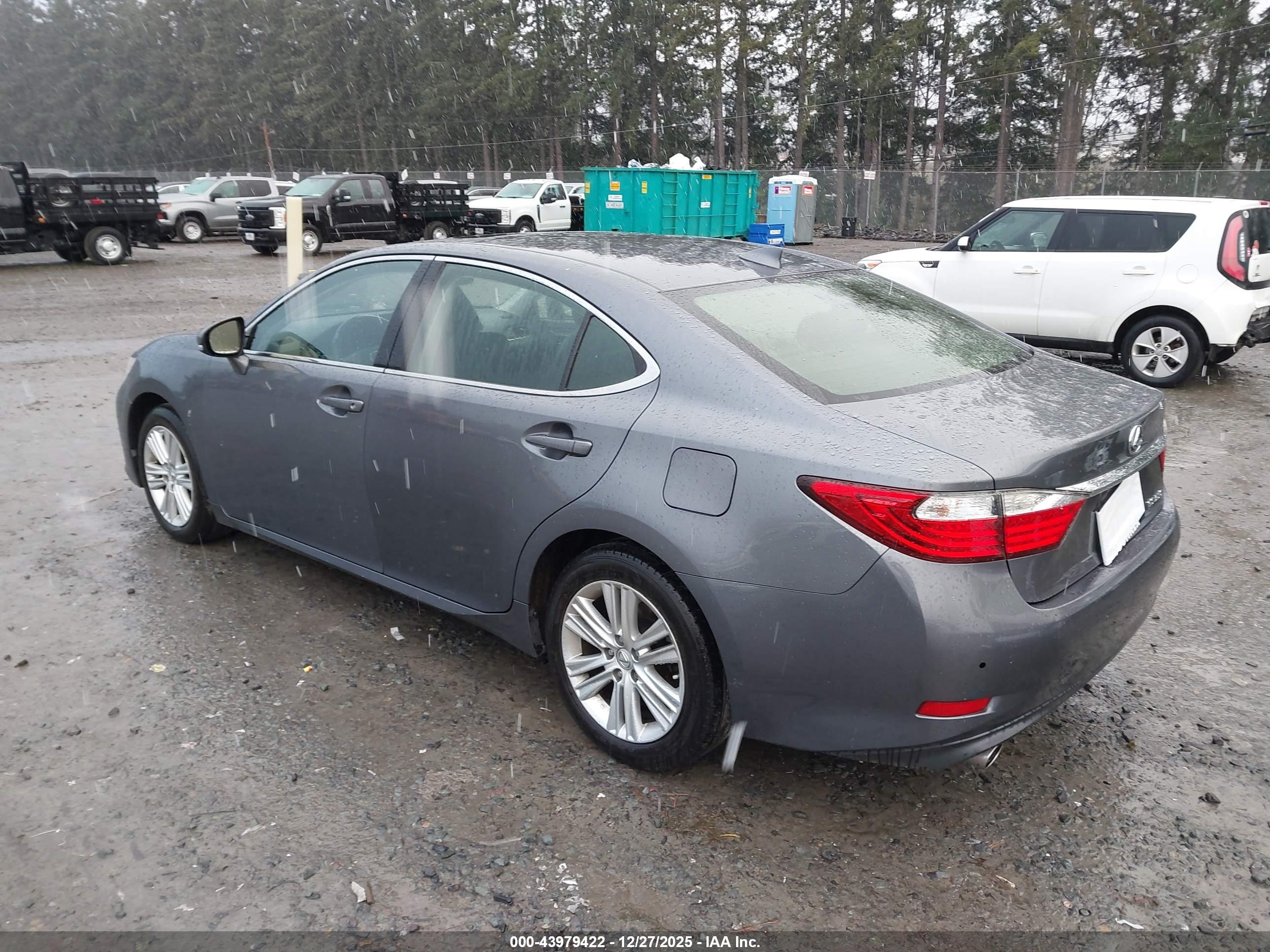 LEXUS ES image 3