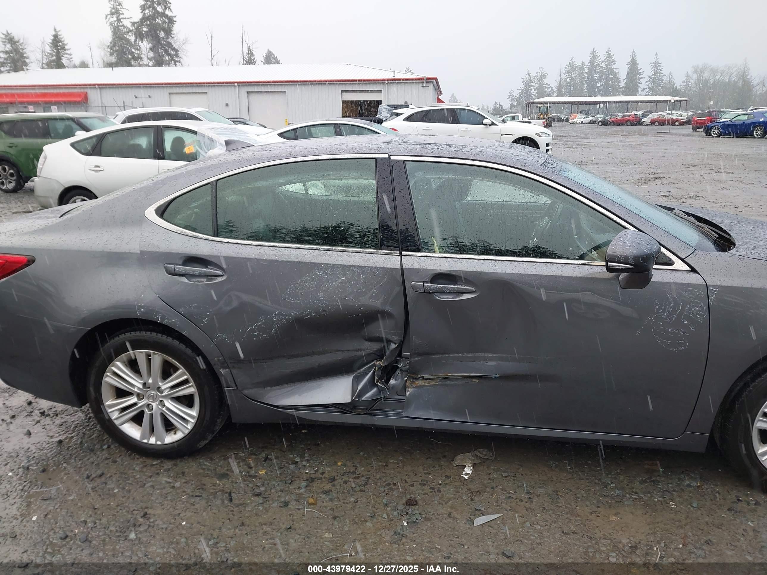 LEXUS ES image 6