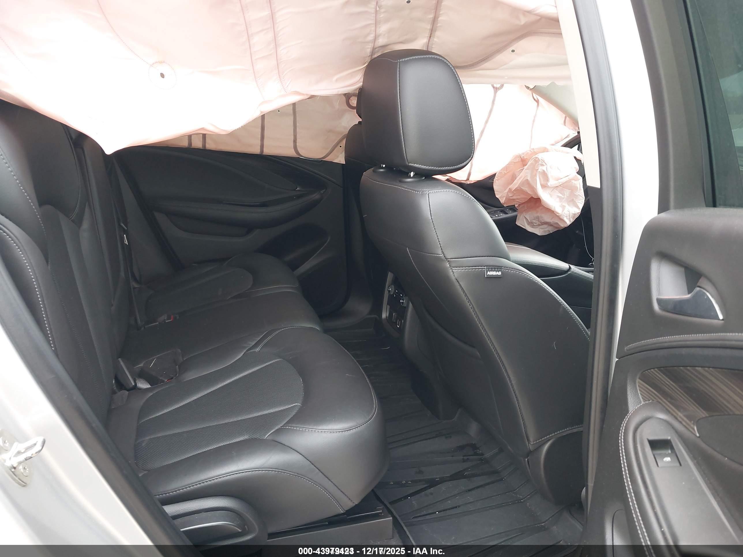 BUICK ENVISION image 8