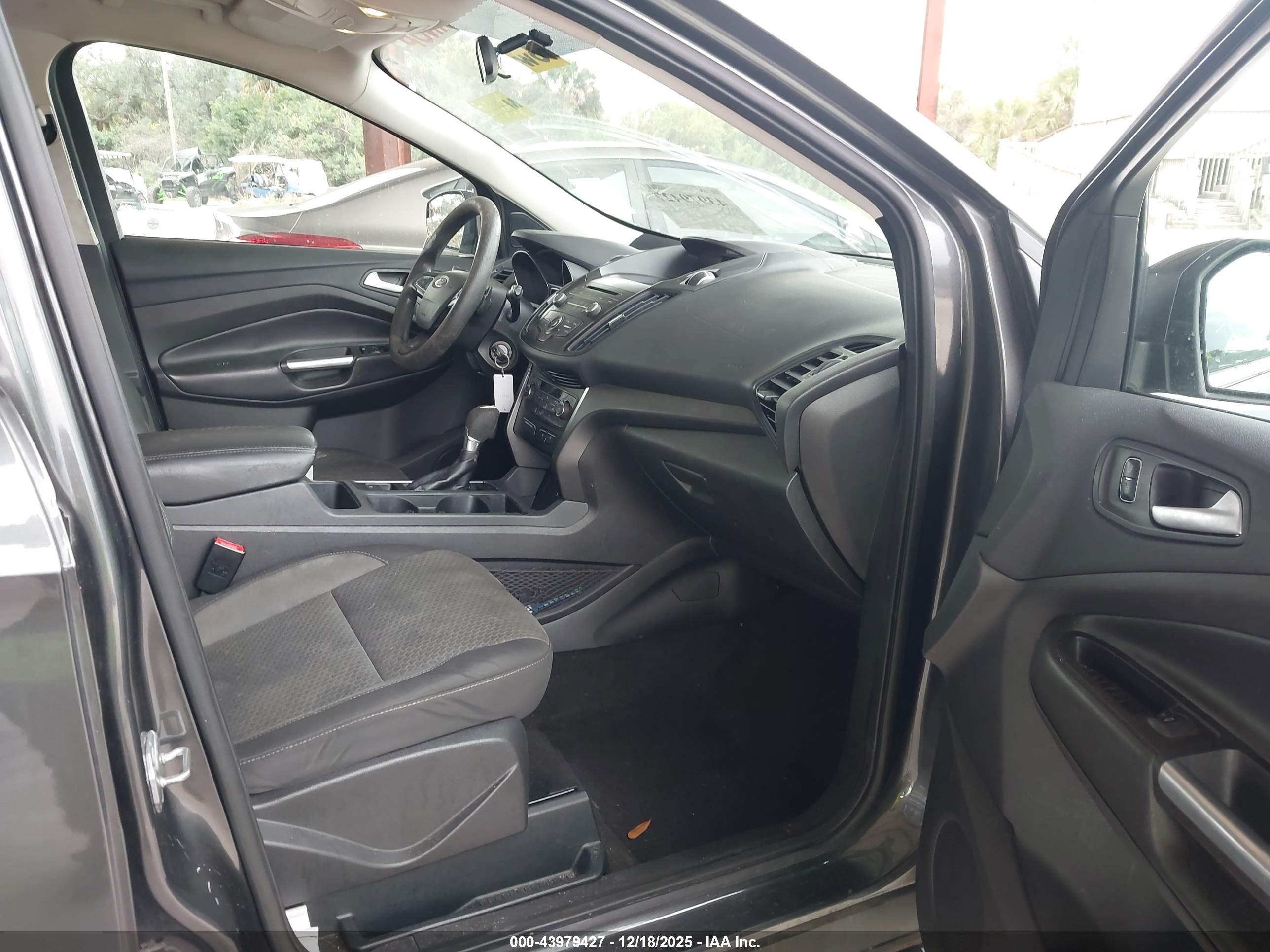 FORD ESCAPE image 5