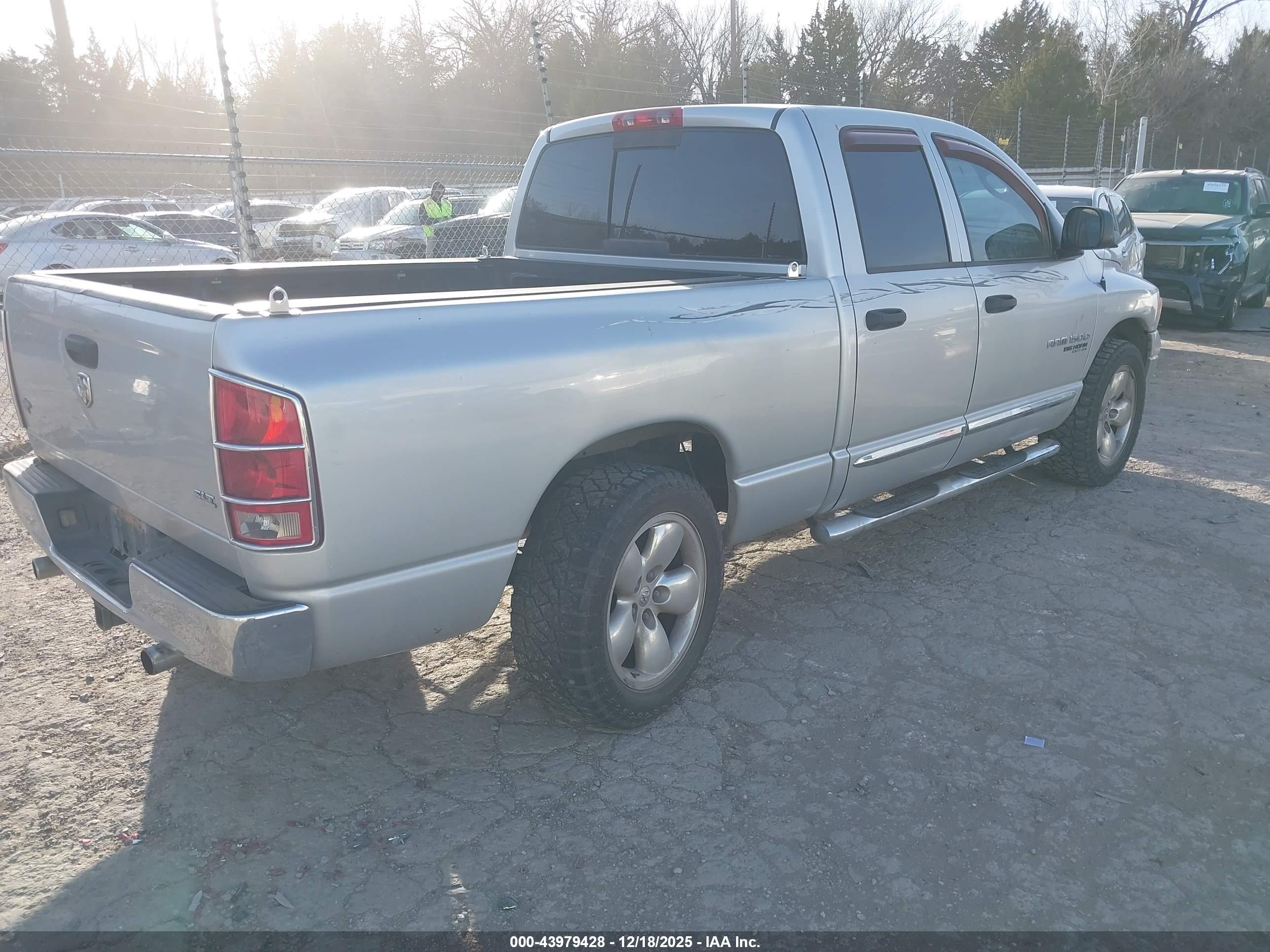 DODGE RAM image 4