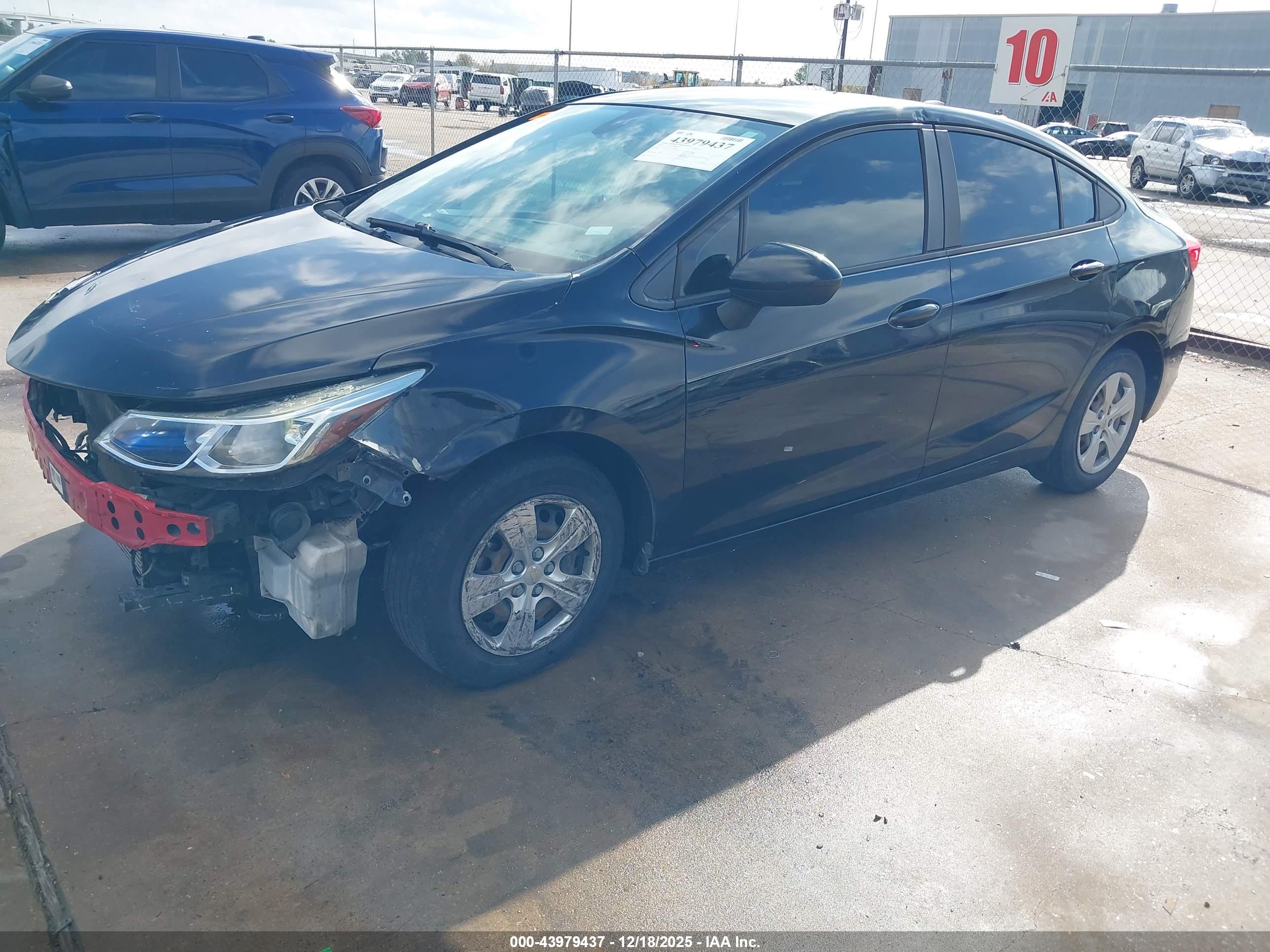 CHEVROLET CRUZE image 2