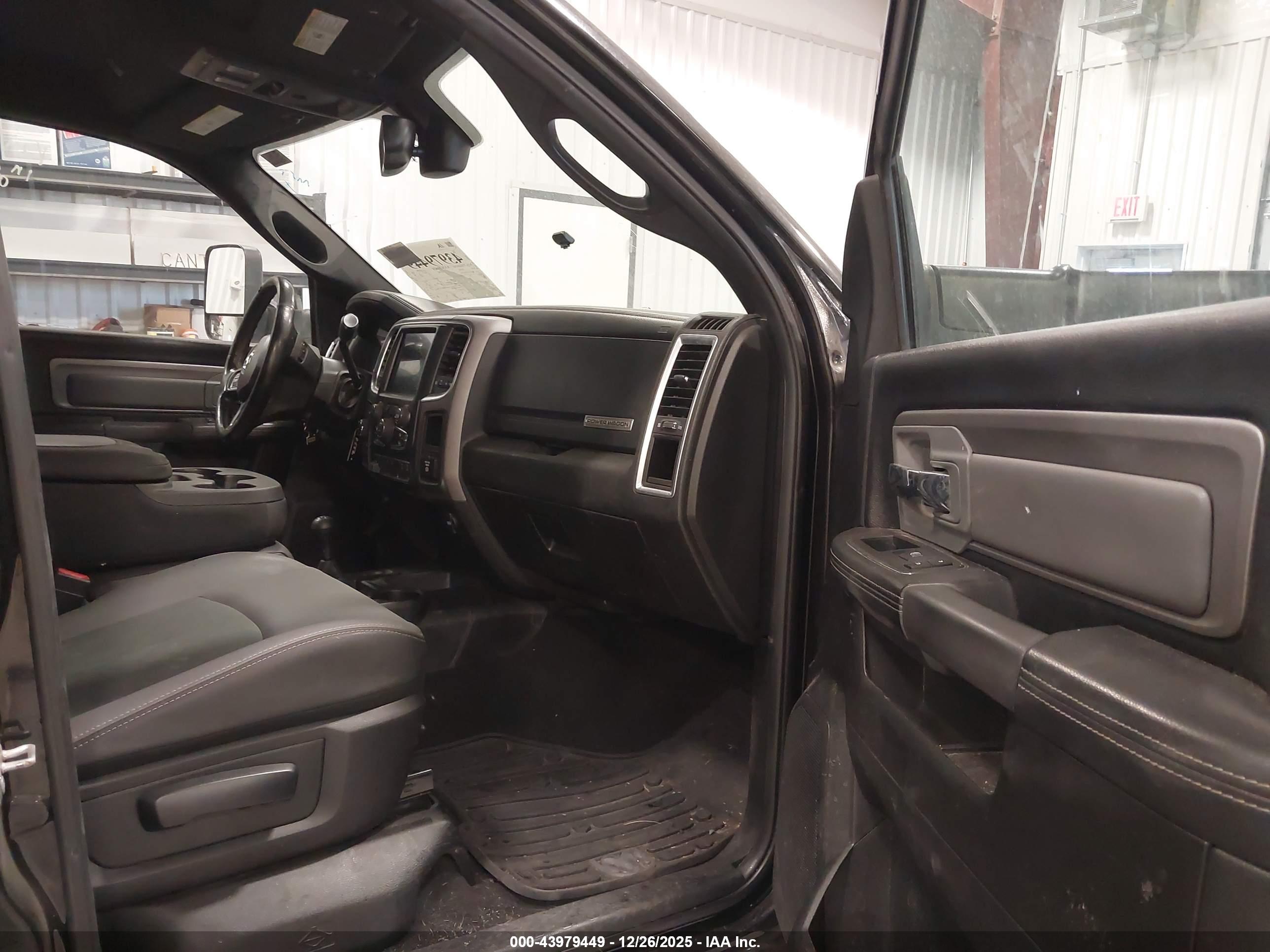 RAM 2500 image 5