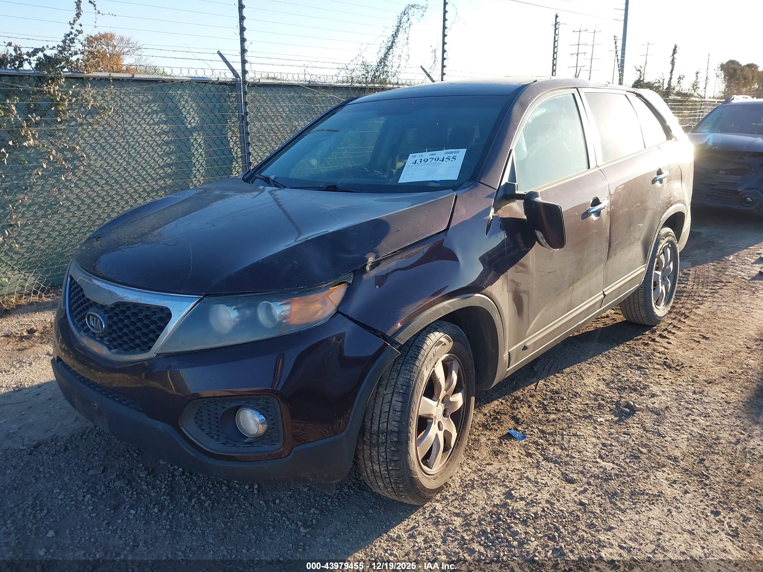 KIA SORENTO image 2