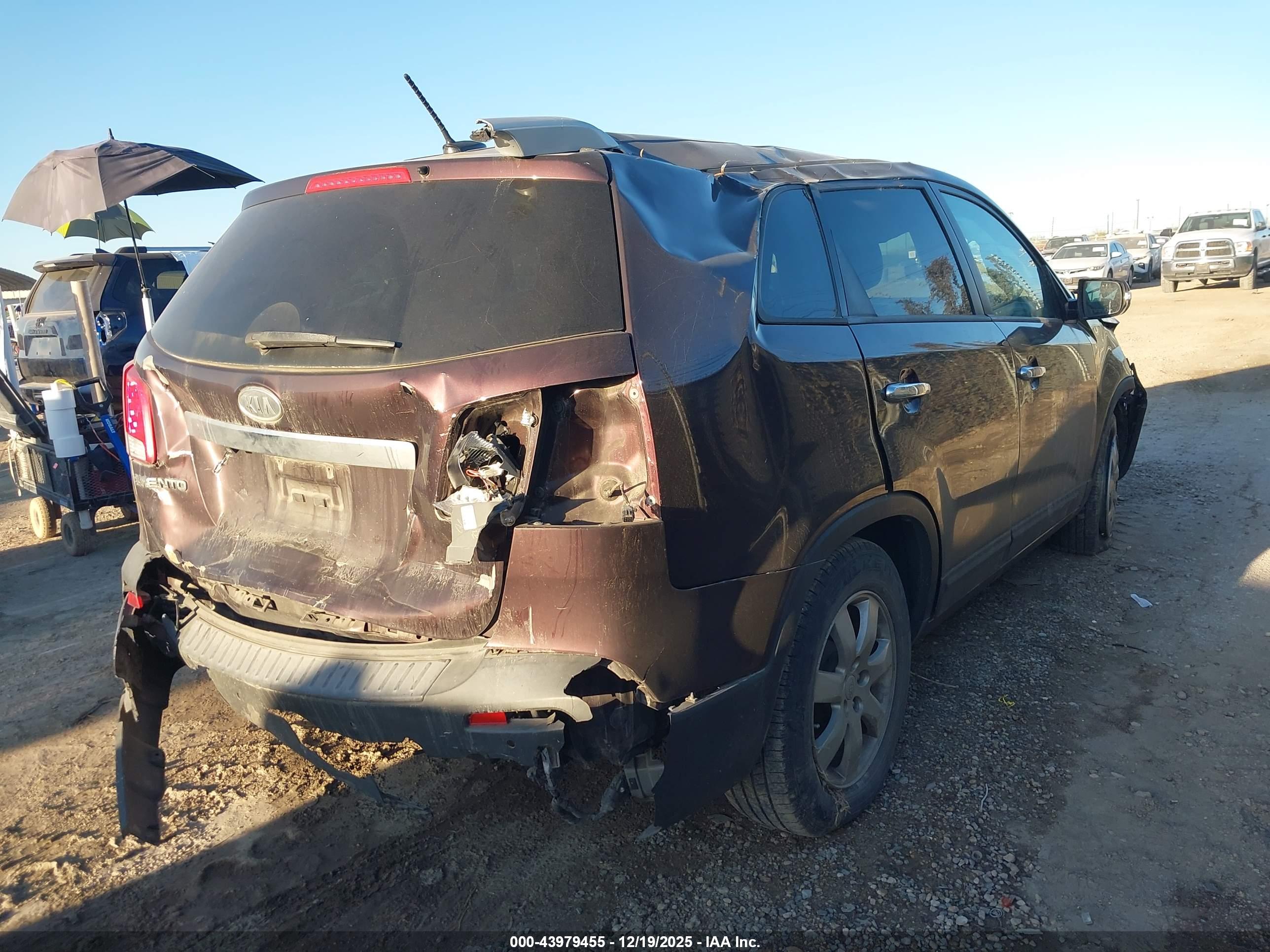 KIA SORENTO image 4