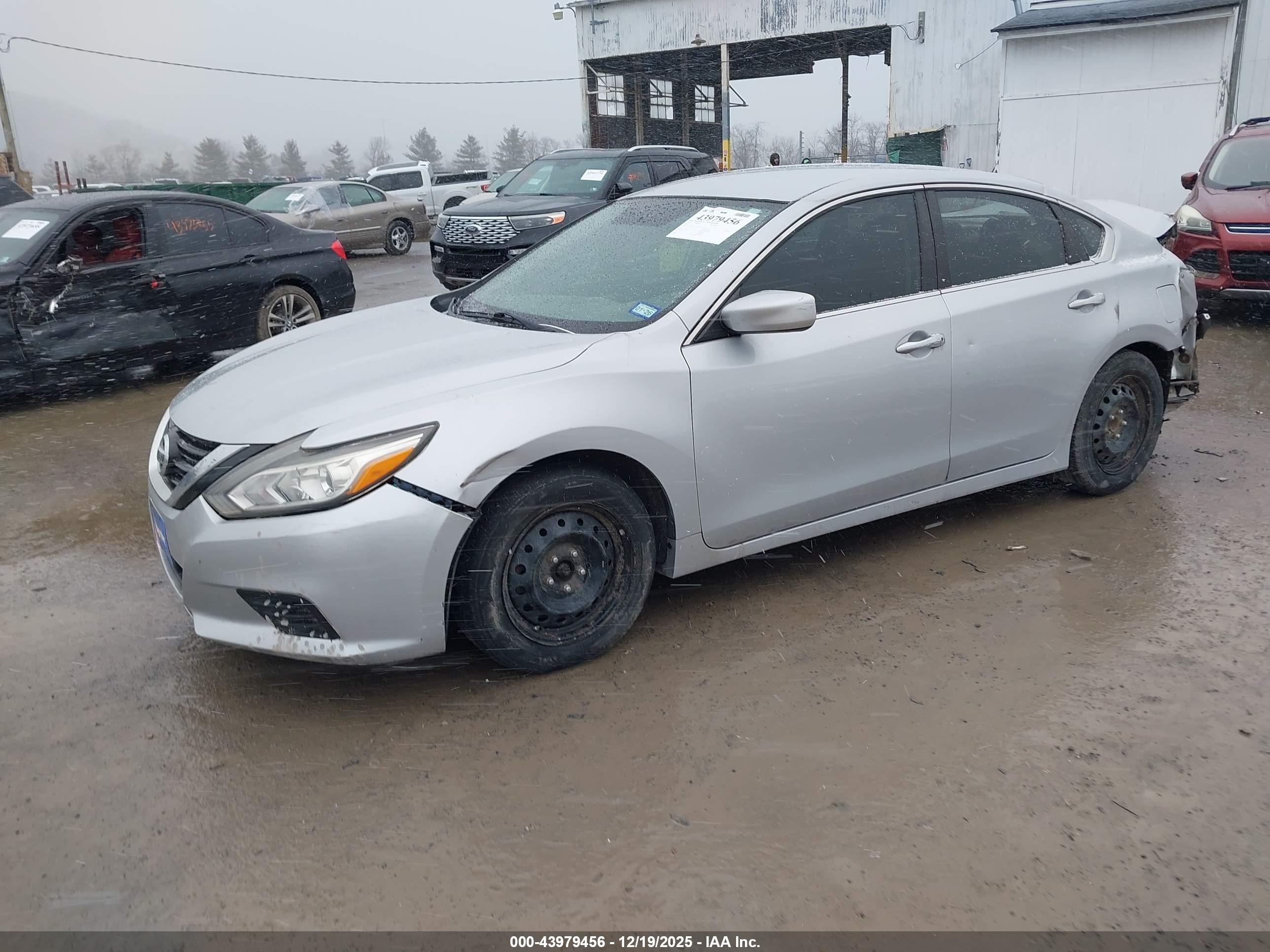 NISSAN ALTIMA image 2