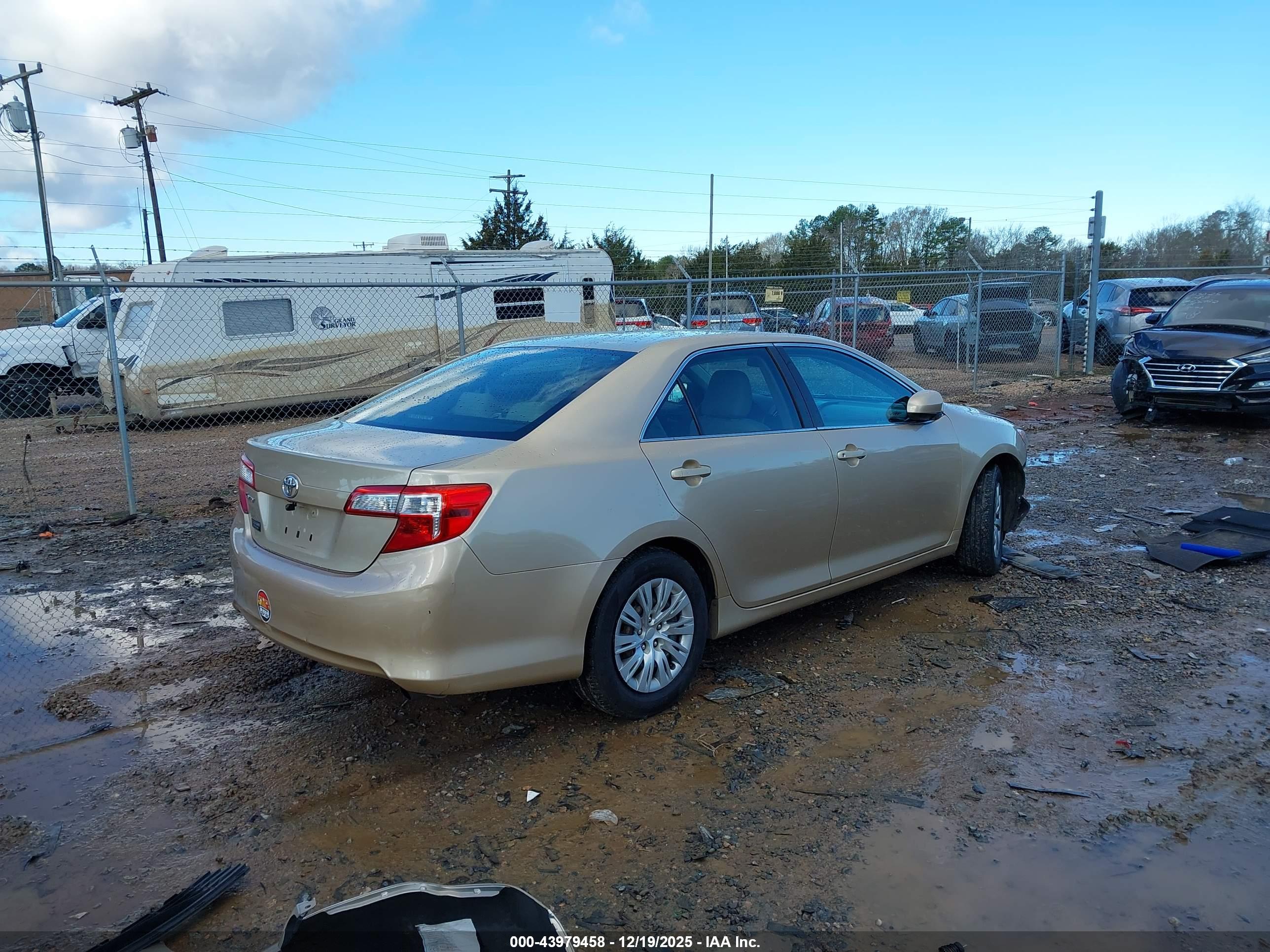 TOYOTA CAMRY image 4
