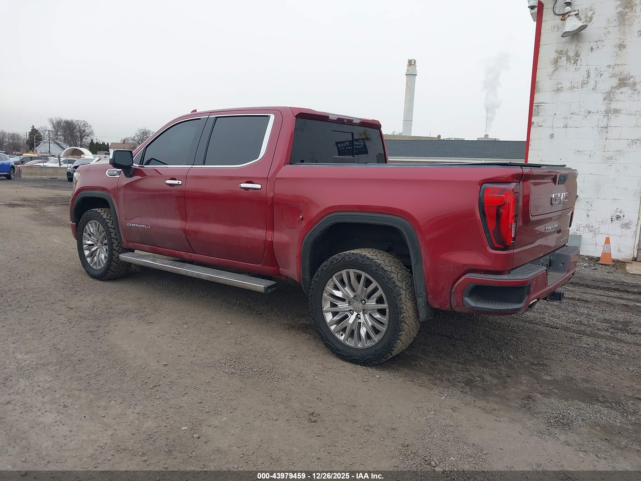 GMC SIERRA image 3