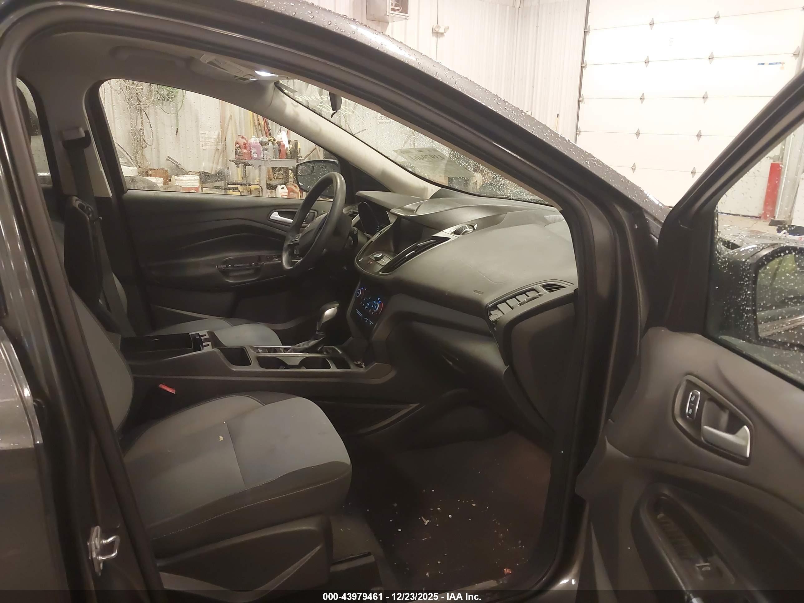 FORD ESCAPE image 5