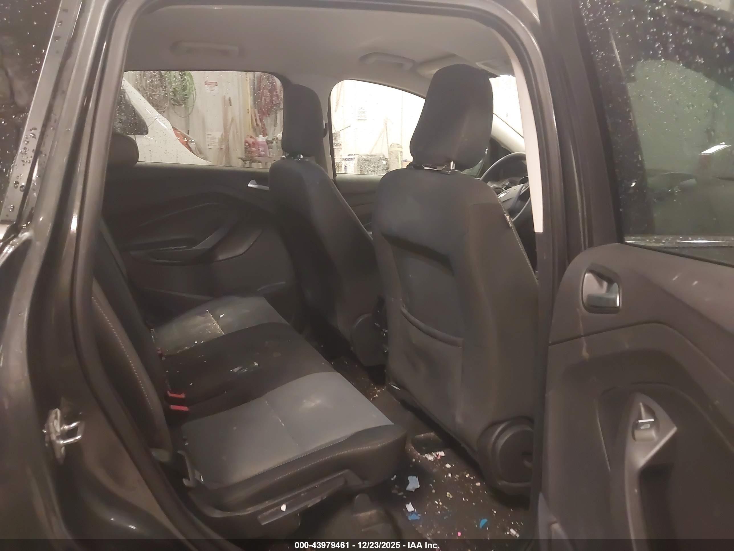 FORD ESCAPE image 8
