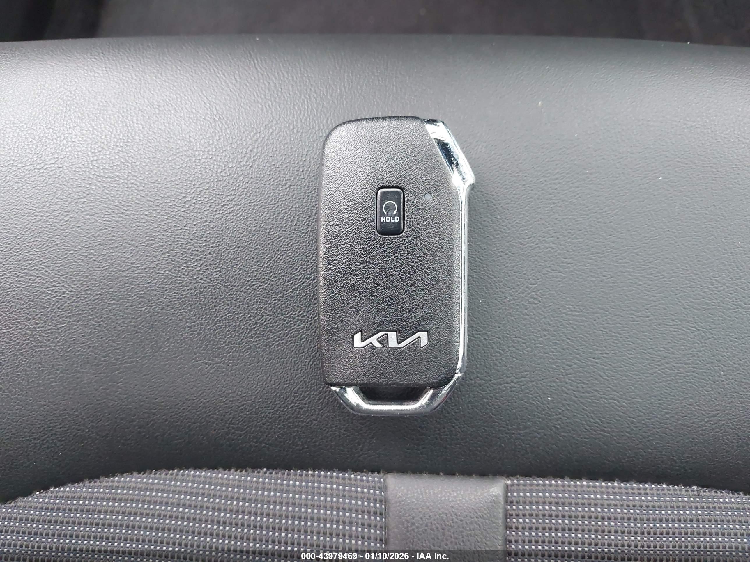 KIA K5 image 11