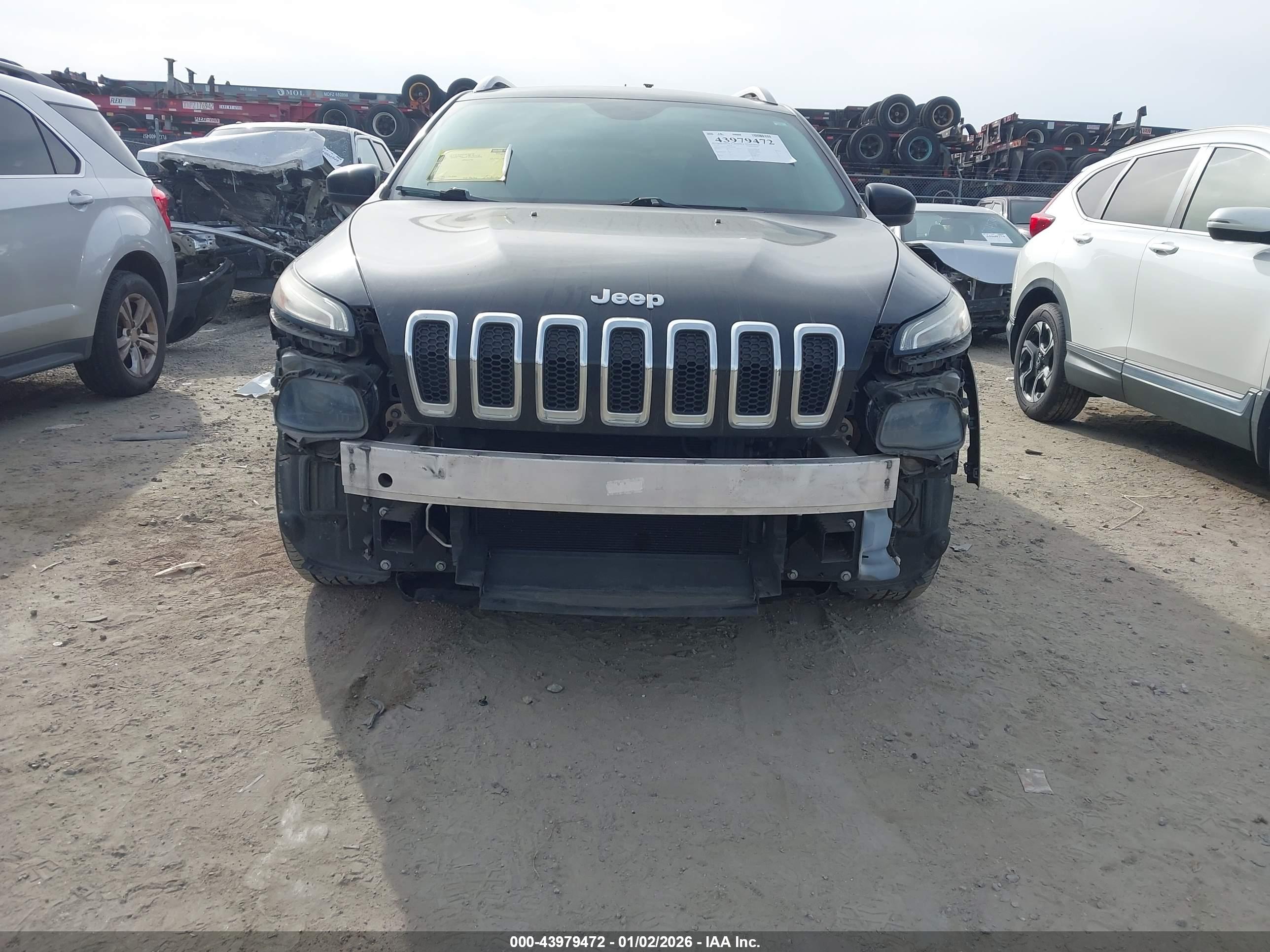 JEEP CHEROKEE image 6