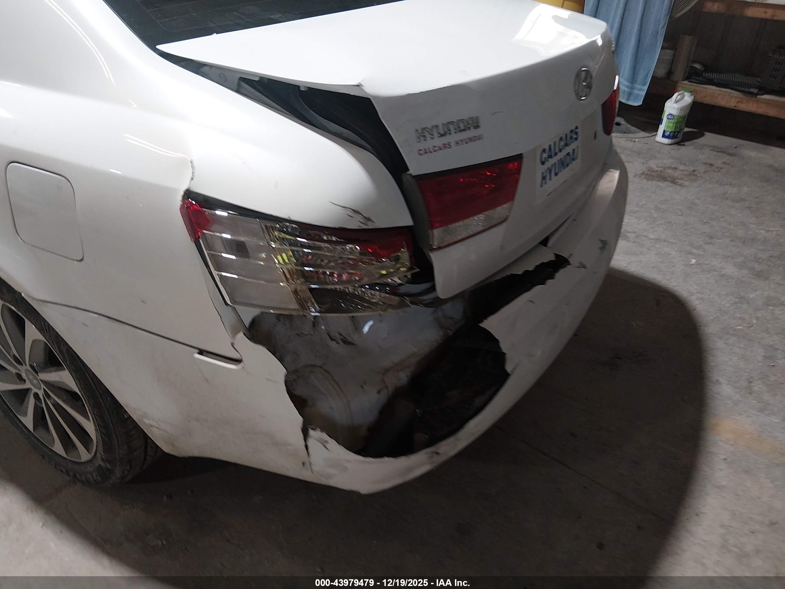 HYUNDAI SONATA image 6