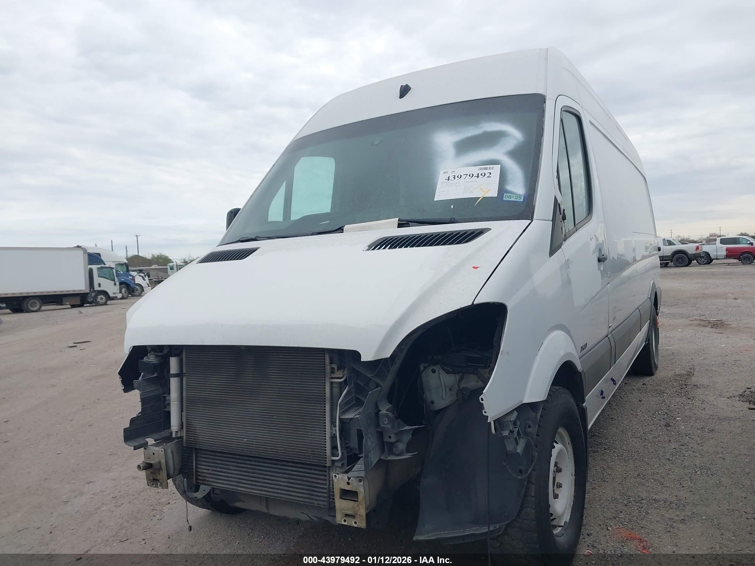 MERCEDES-BENZ SPRINTER image 2