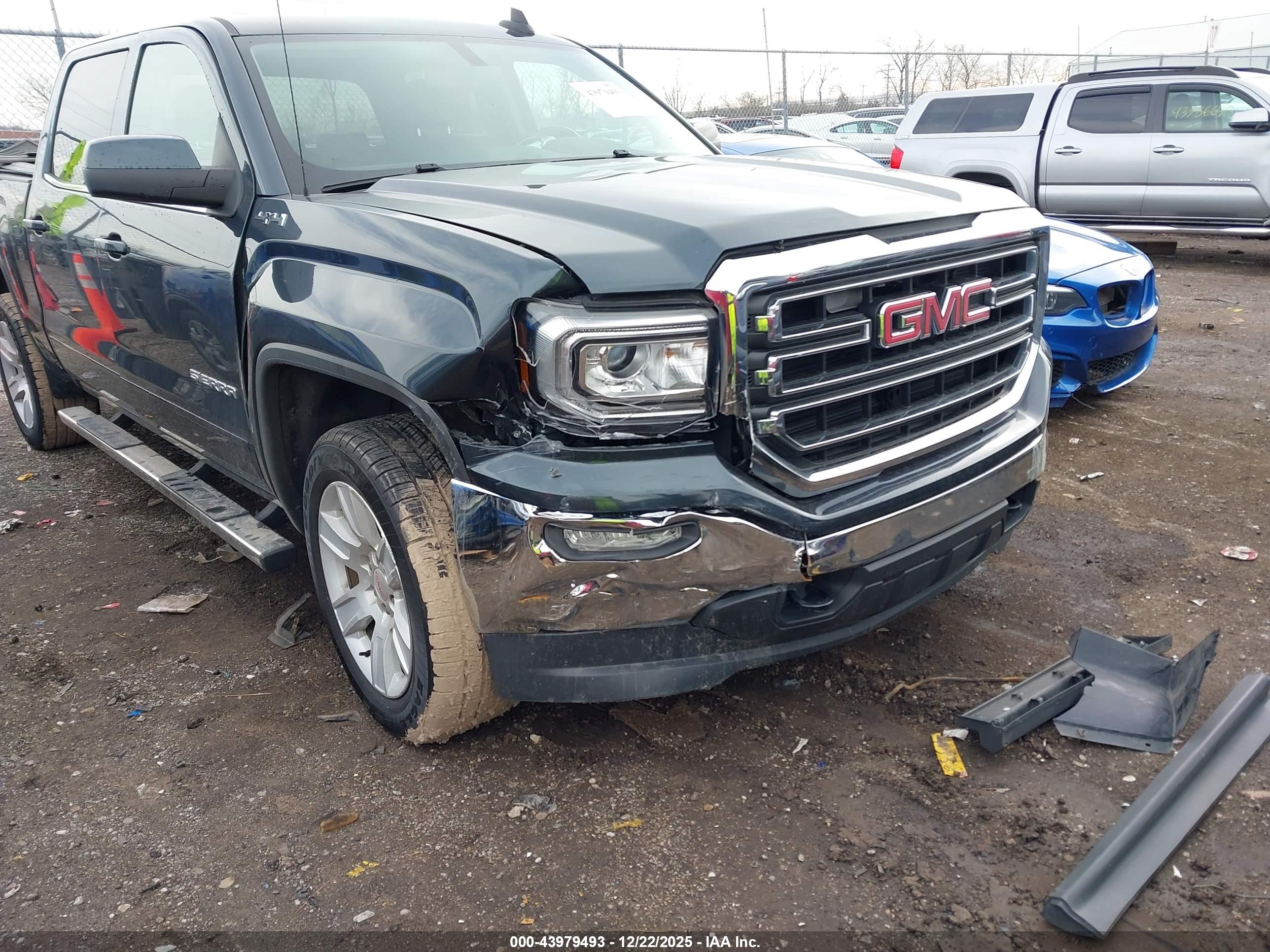 GMC SIERRA image 6