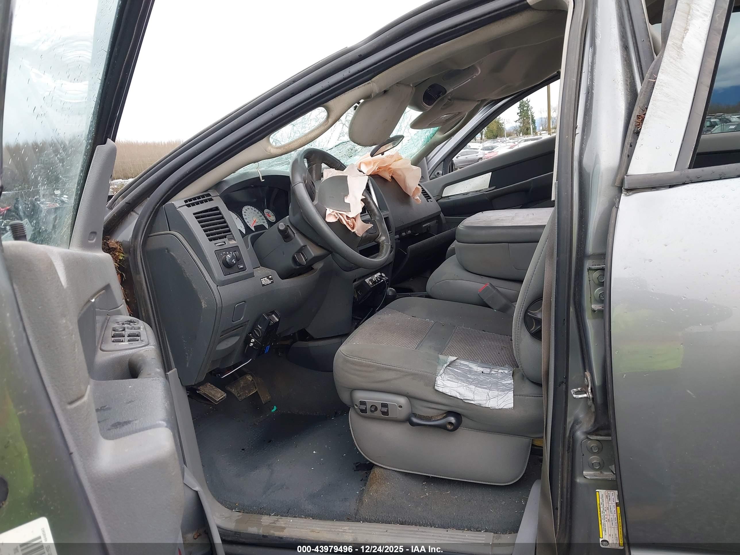 DODGE RAM image 5