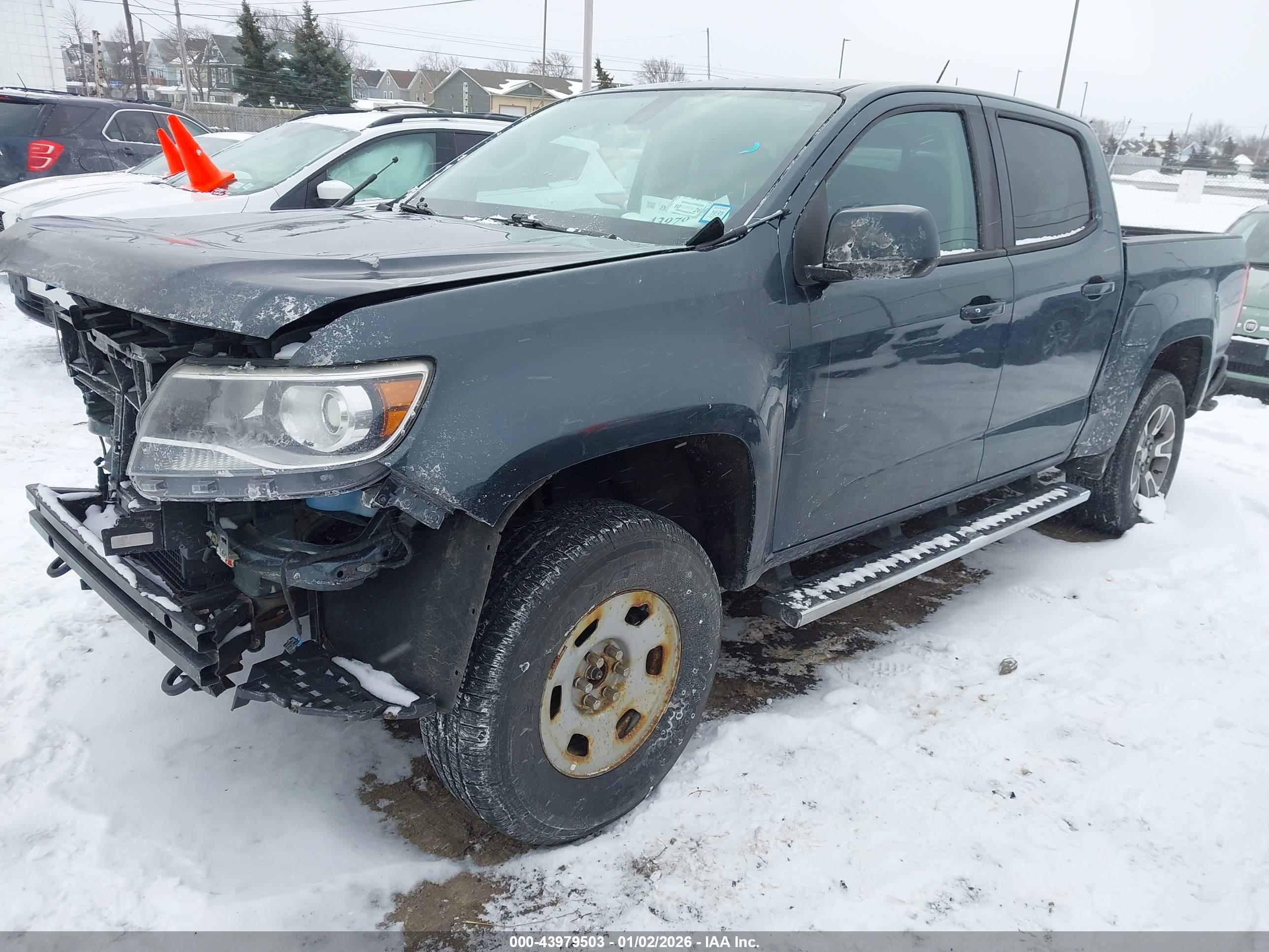 CHEVROLET COLORADO image 2