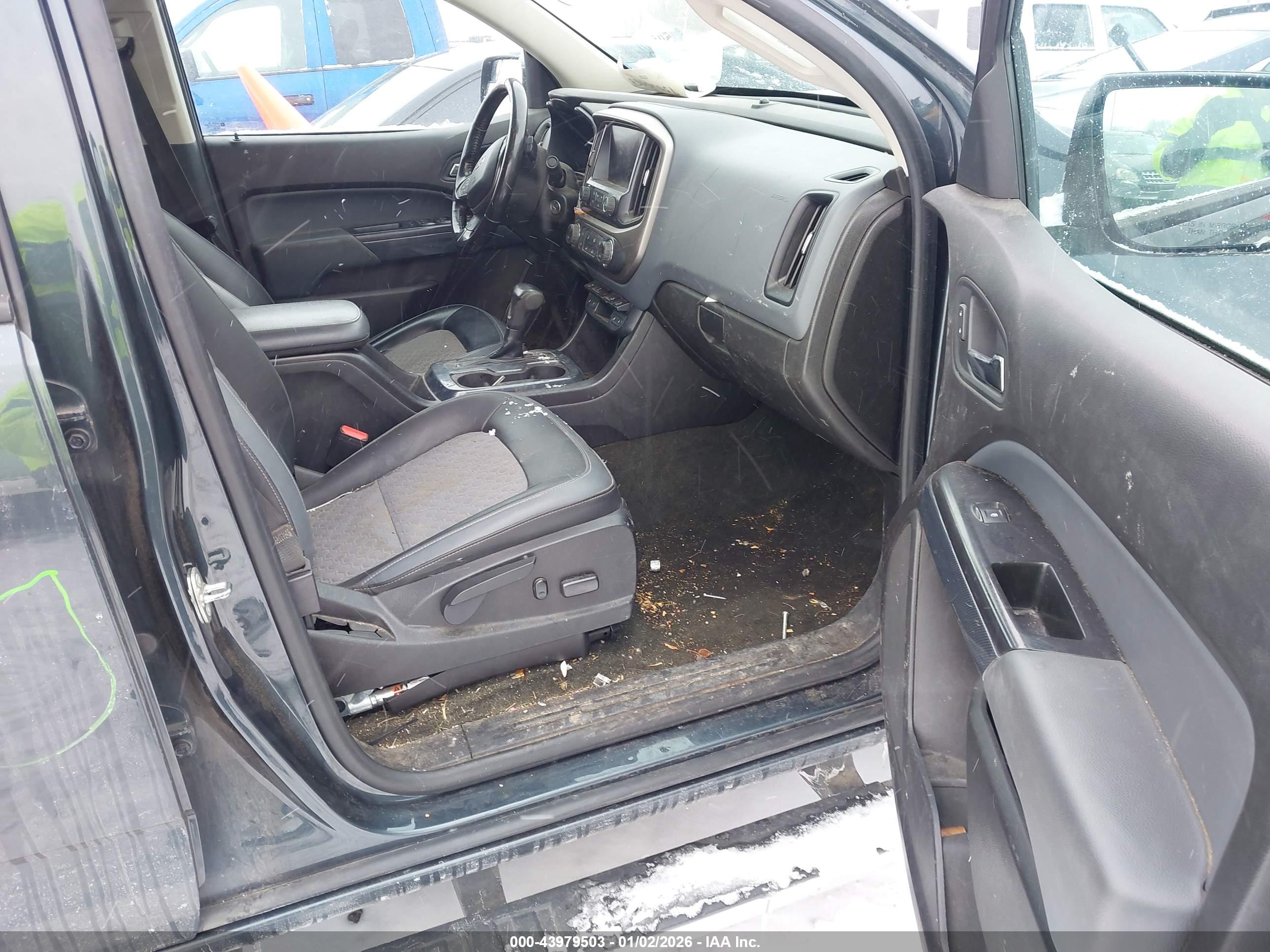 CHEVROLET COLORADO image 5