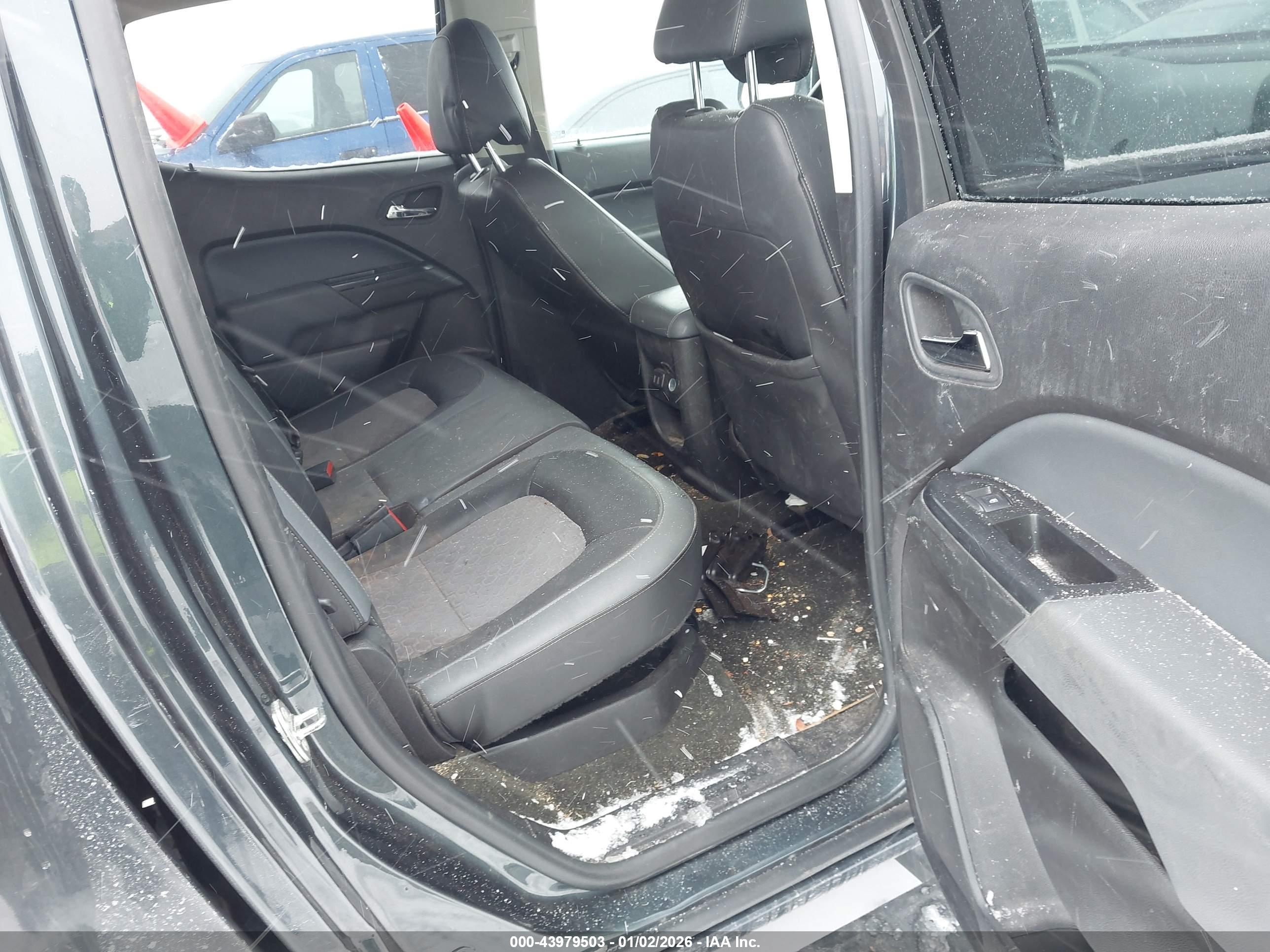CHEVROLET COLORADO image 8