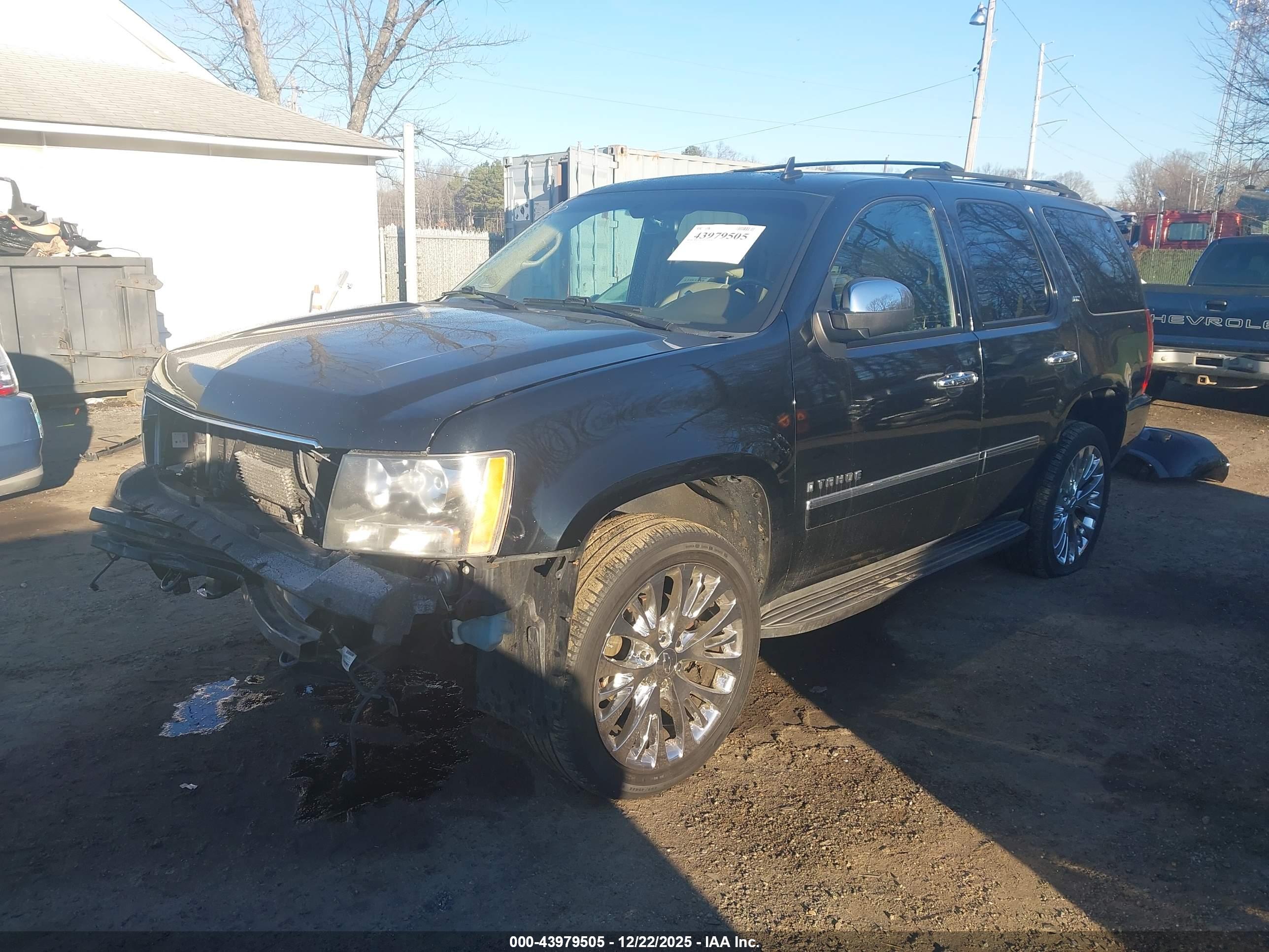 CHEVROLET TAHOE image 2