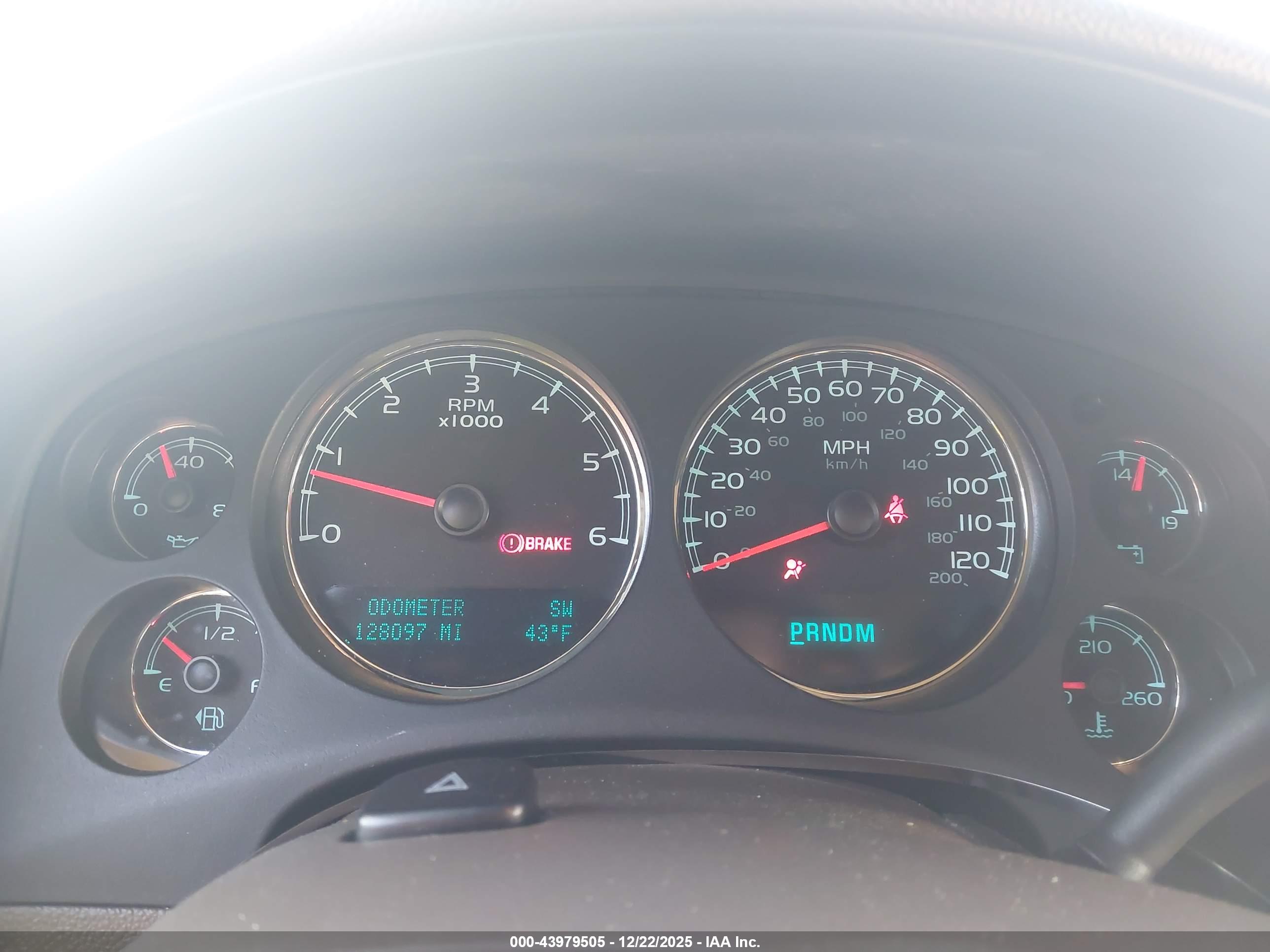 CHEVROLET TAHOE image 7
