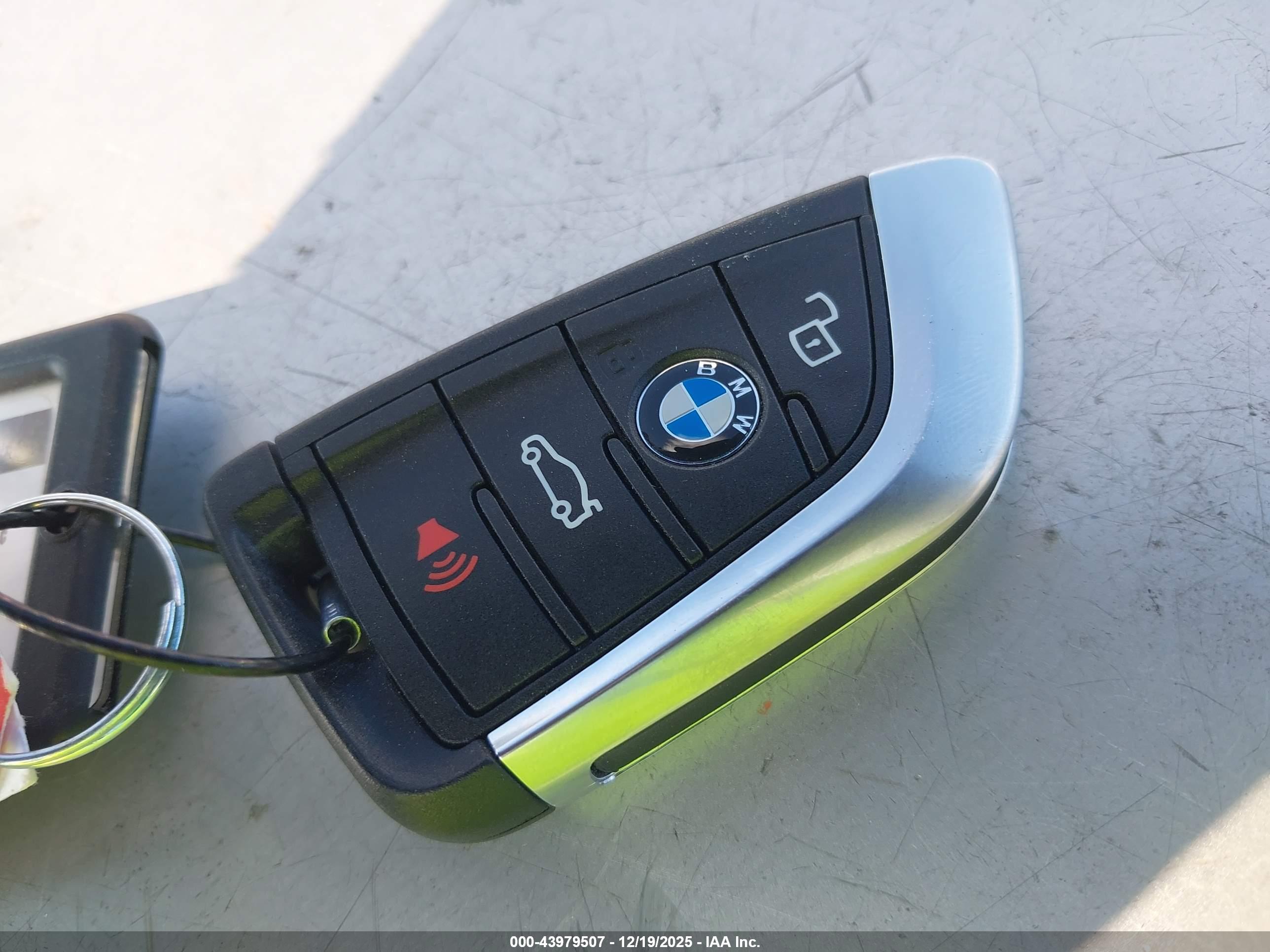 BMW 330I image 11