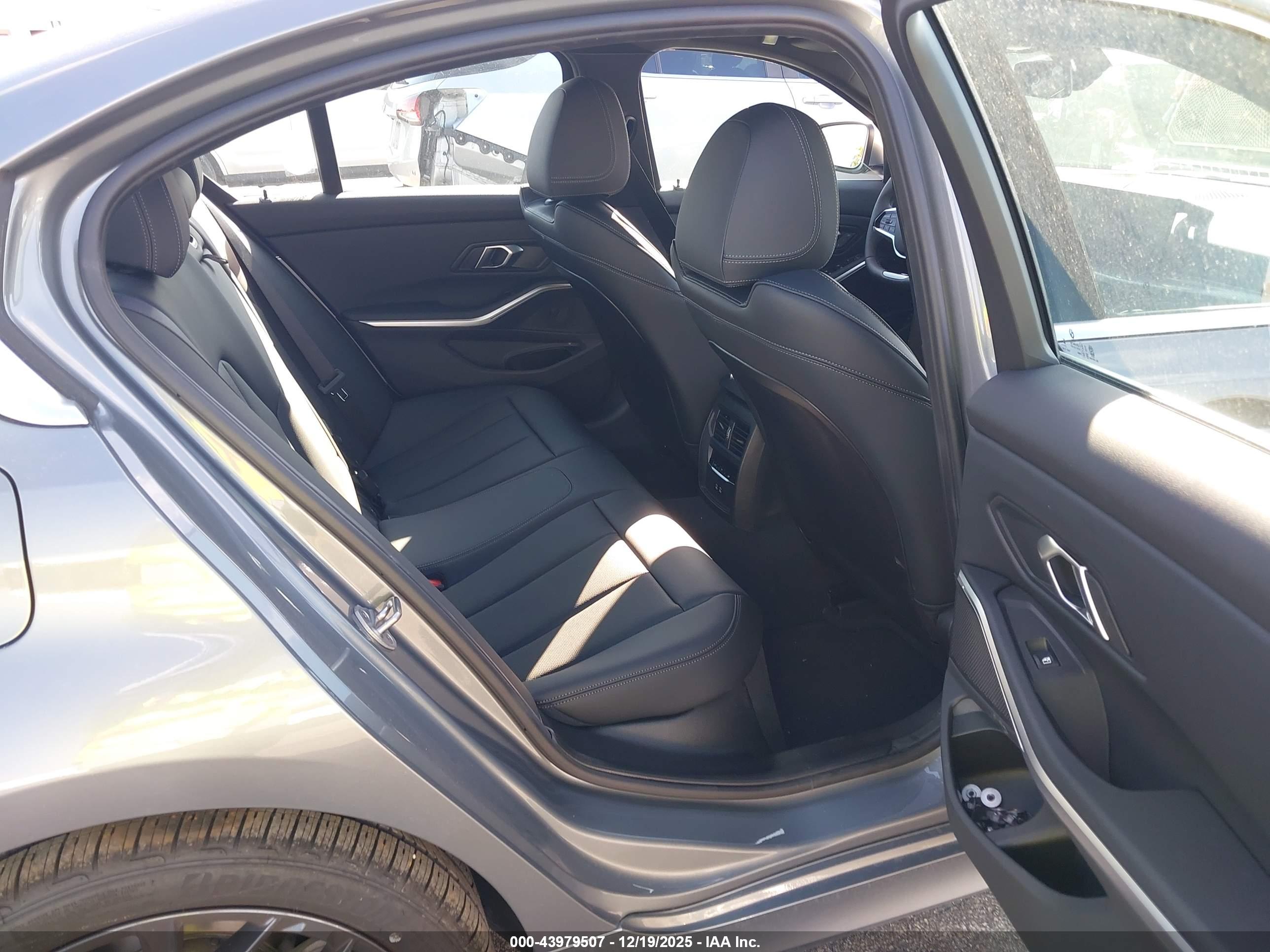 BMW 330I image 8