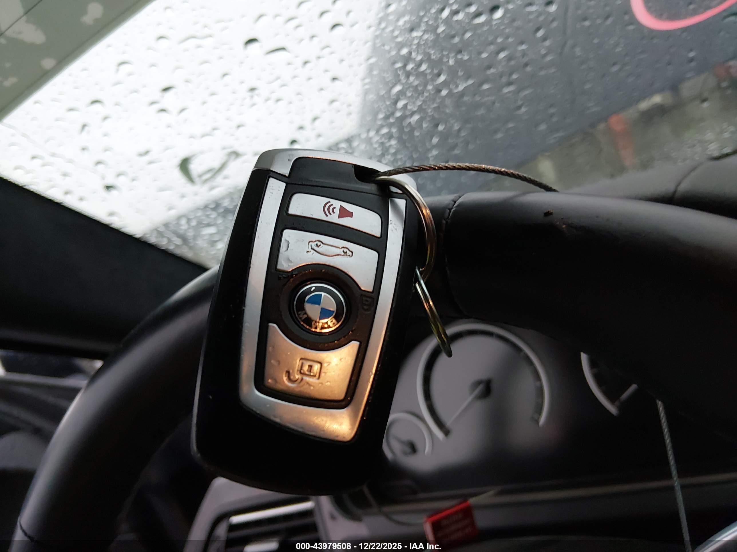 BMW 650I image 11