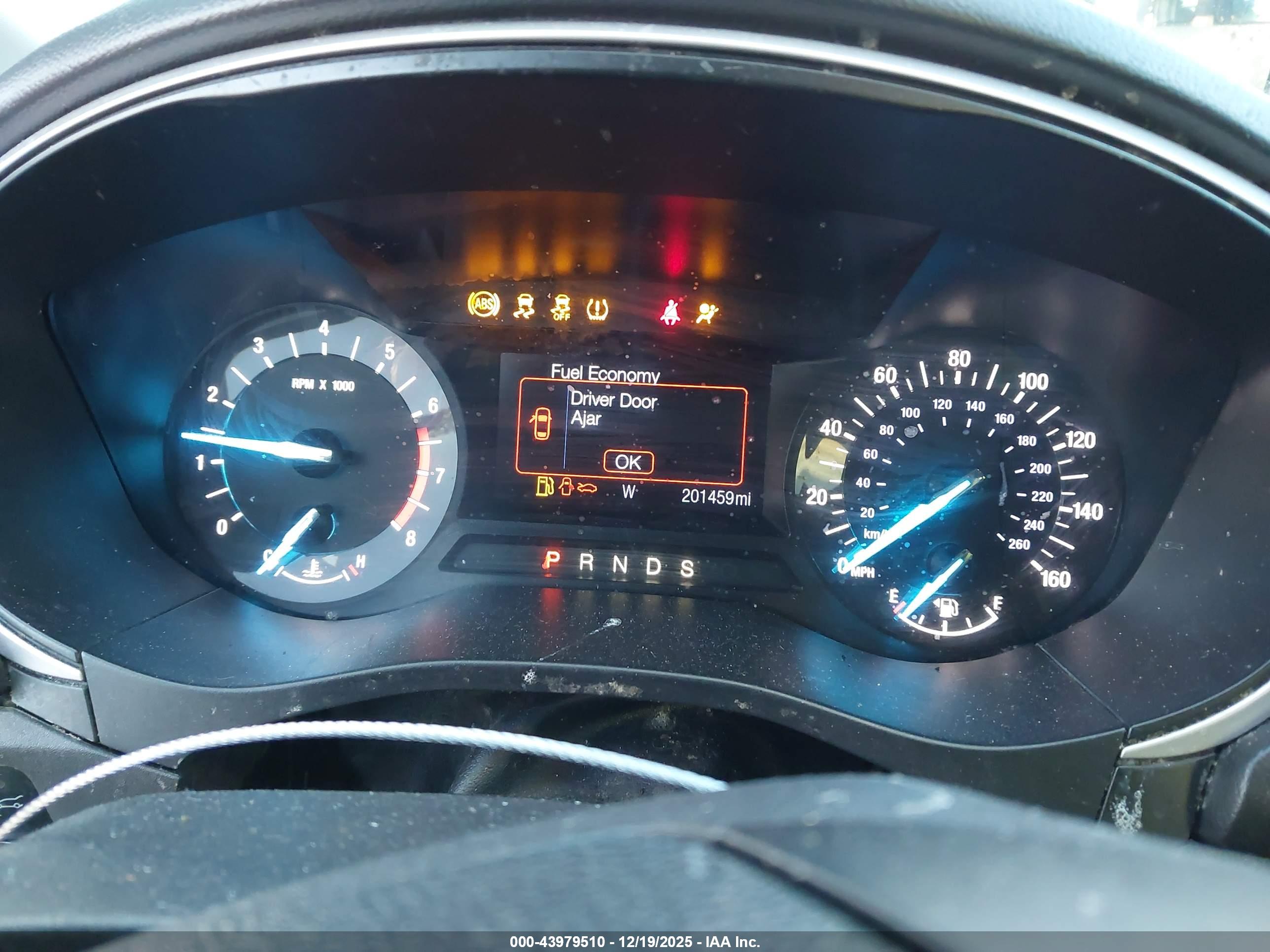 FORD FUSION image 7