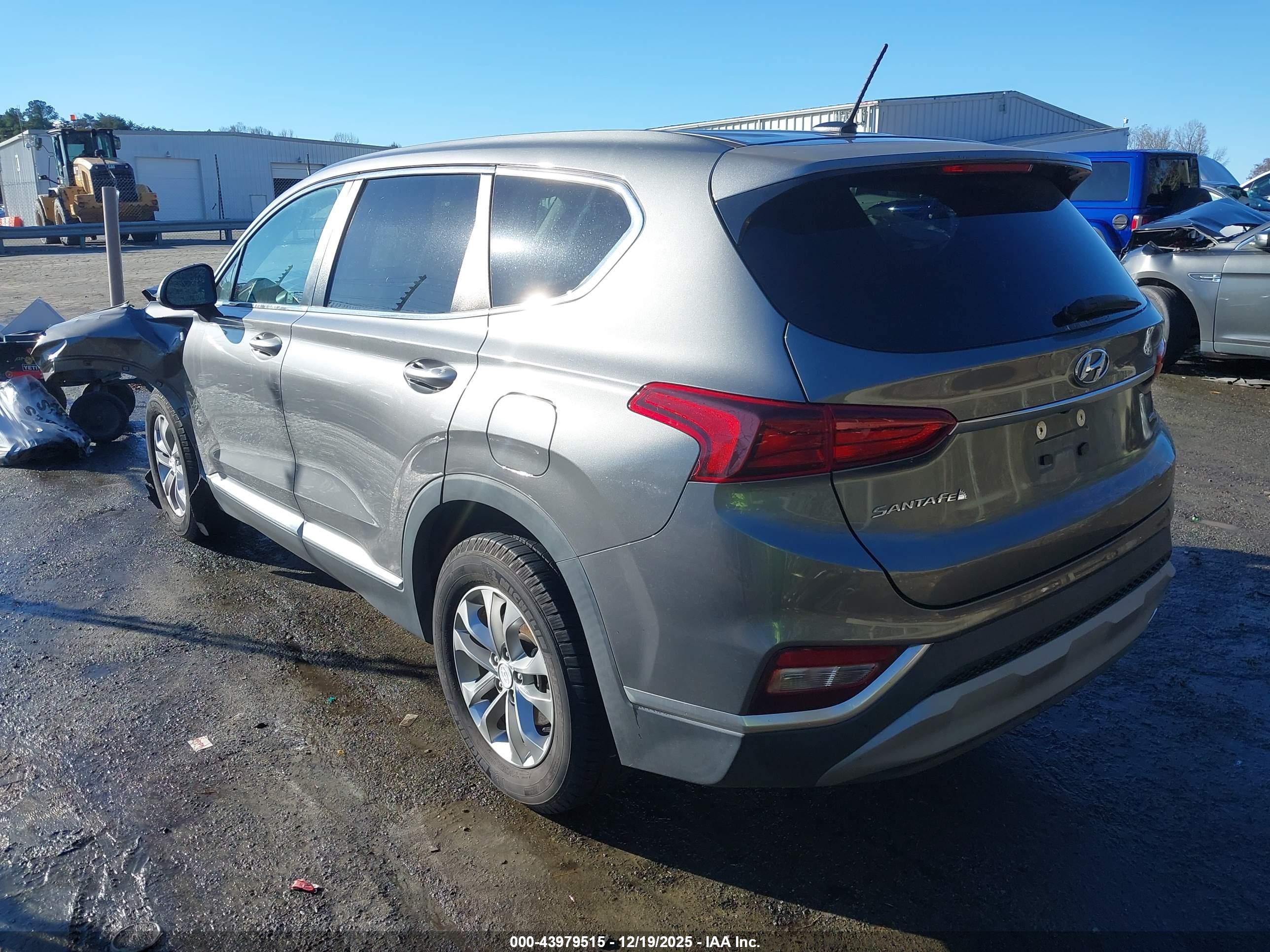 HYUNDAI SANTA image 3
