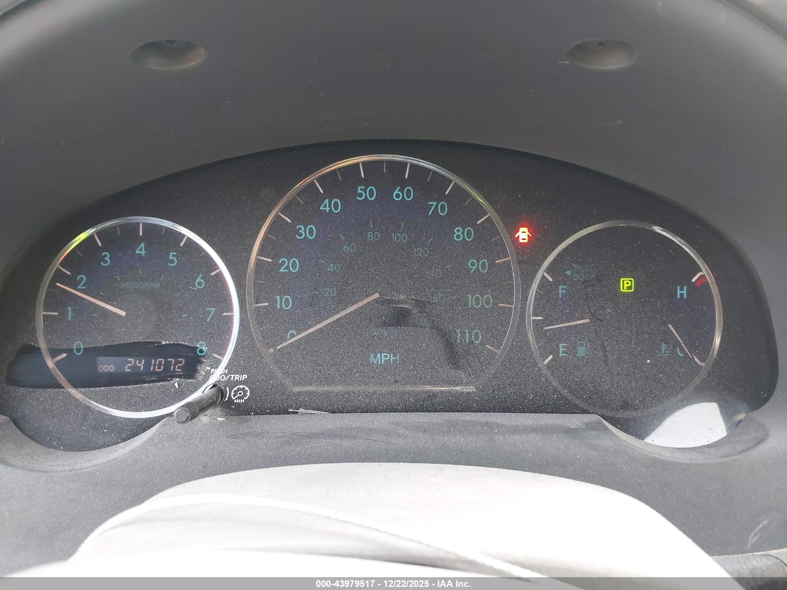 TOYOTA SIENNA image 7