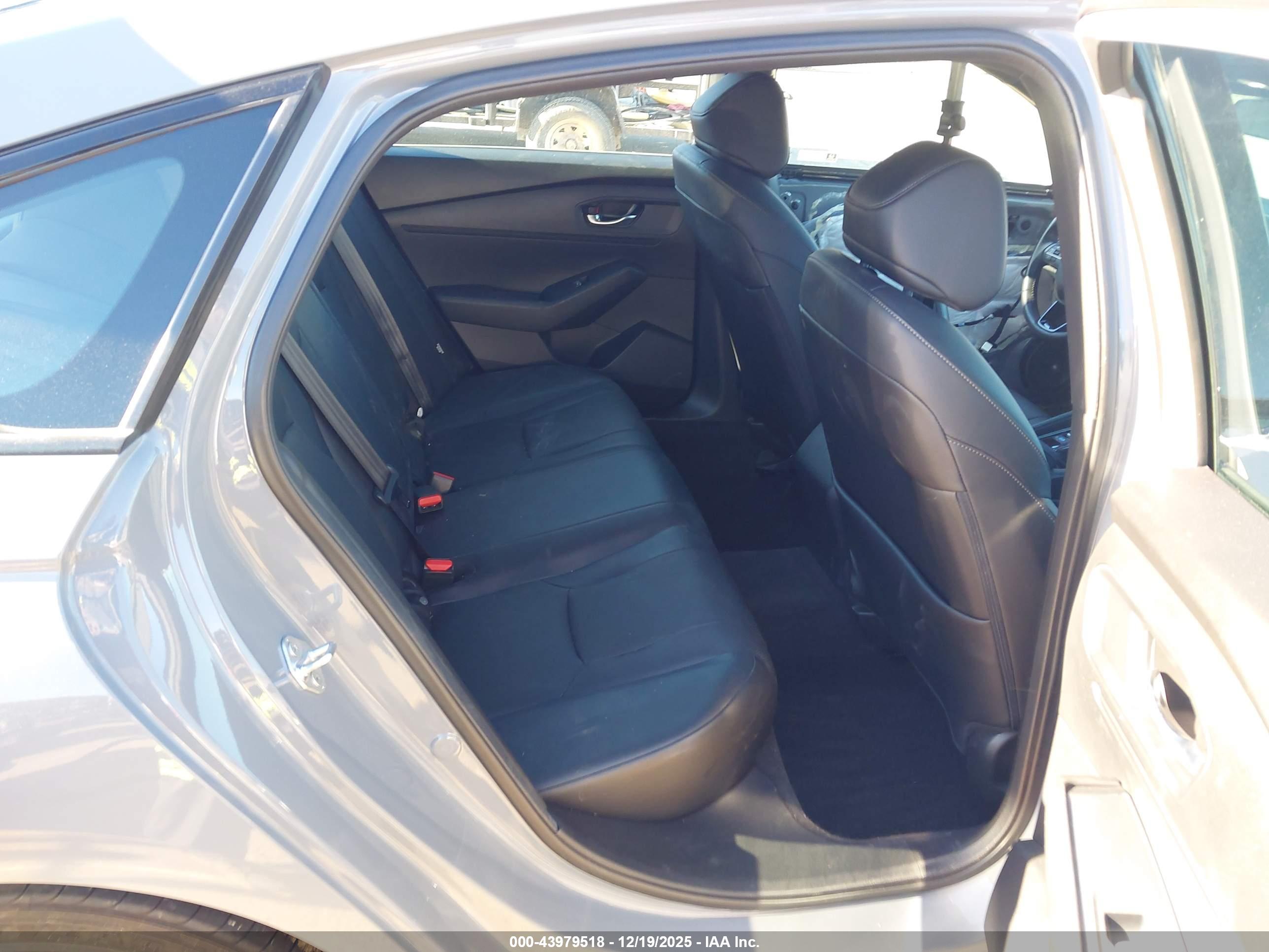 HONDA ACCORD image 8