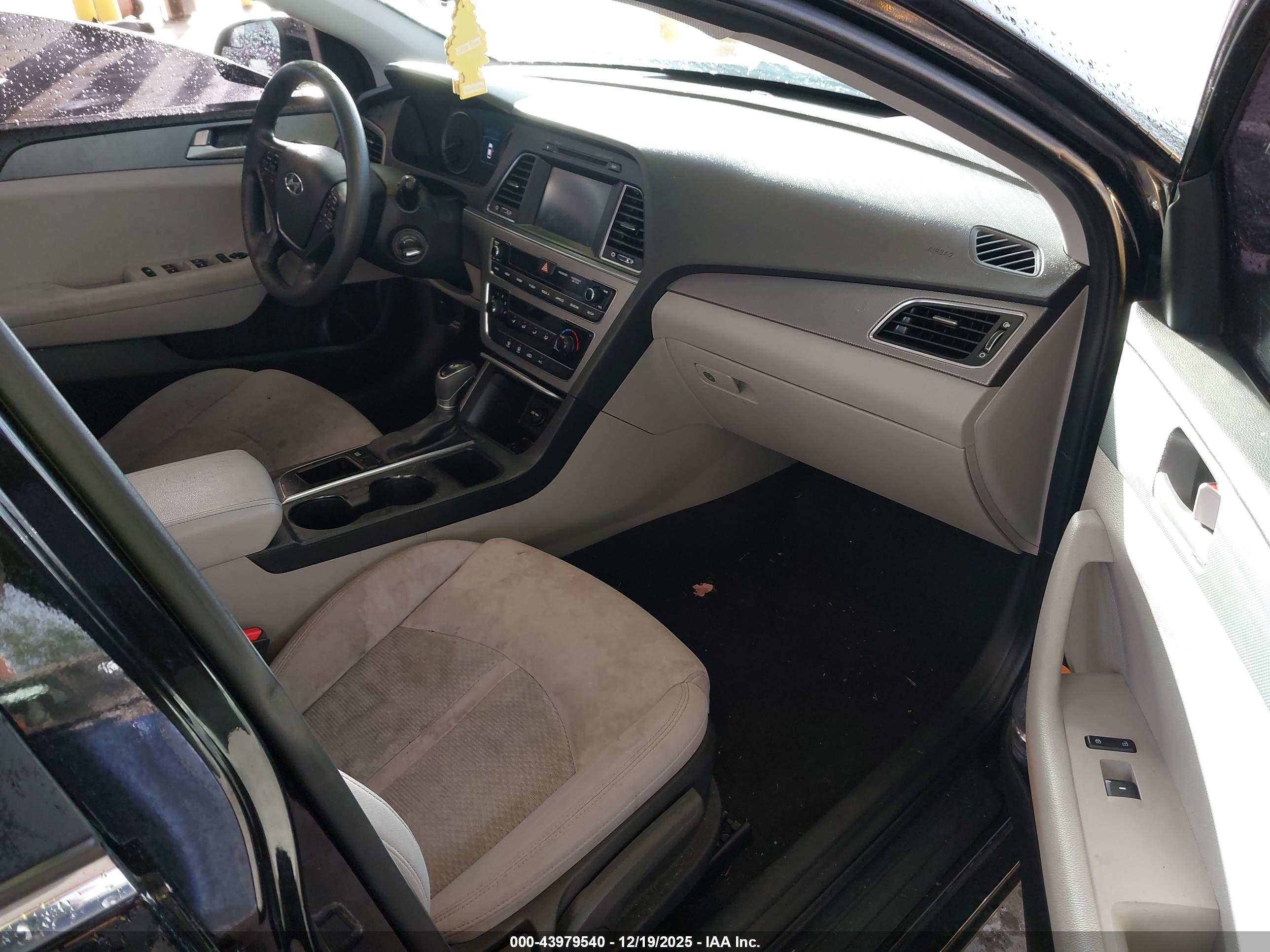 HYUNDAI SONATA image 5
