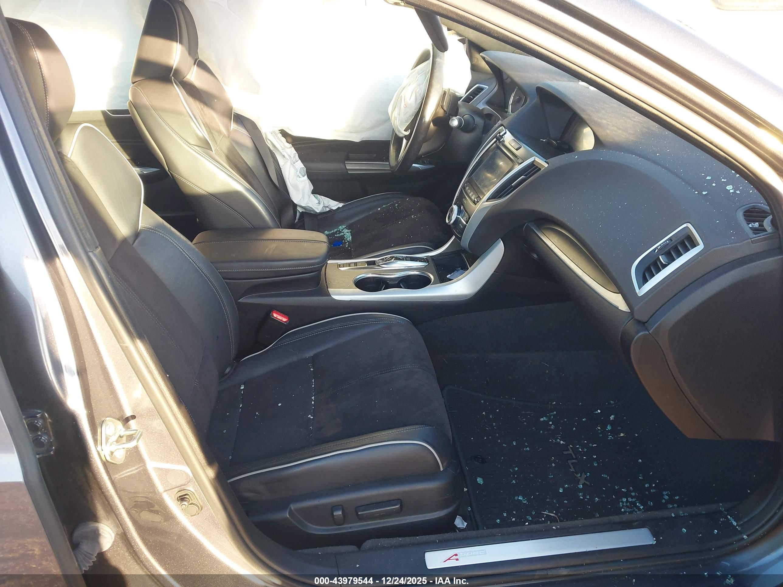 ACURA TLX image 5